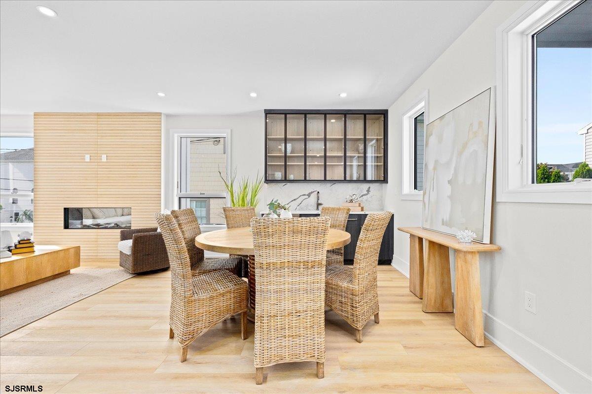 Longport, New Jersey 08403, United States, 6 Bedrooms Bedrooms, ,5 BathroomsBathrooms,Residential,Active,171603