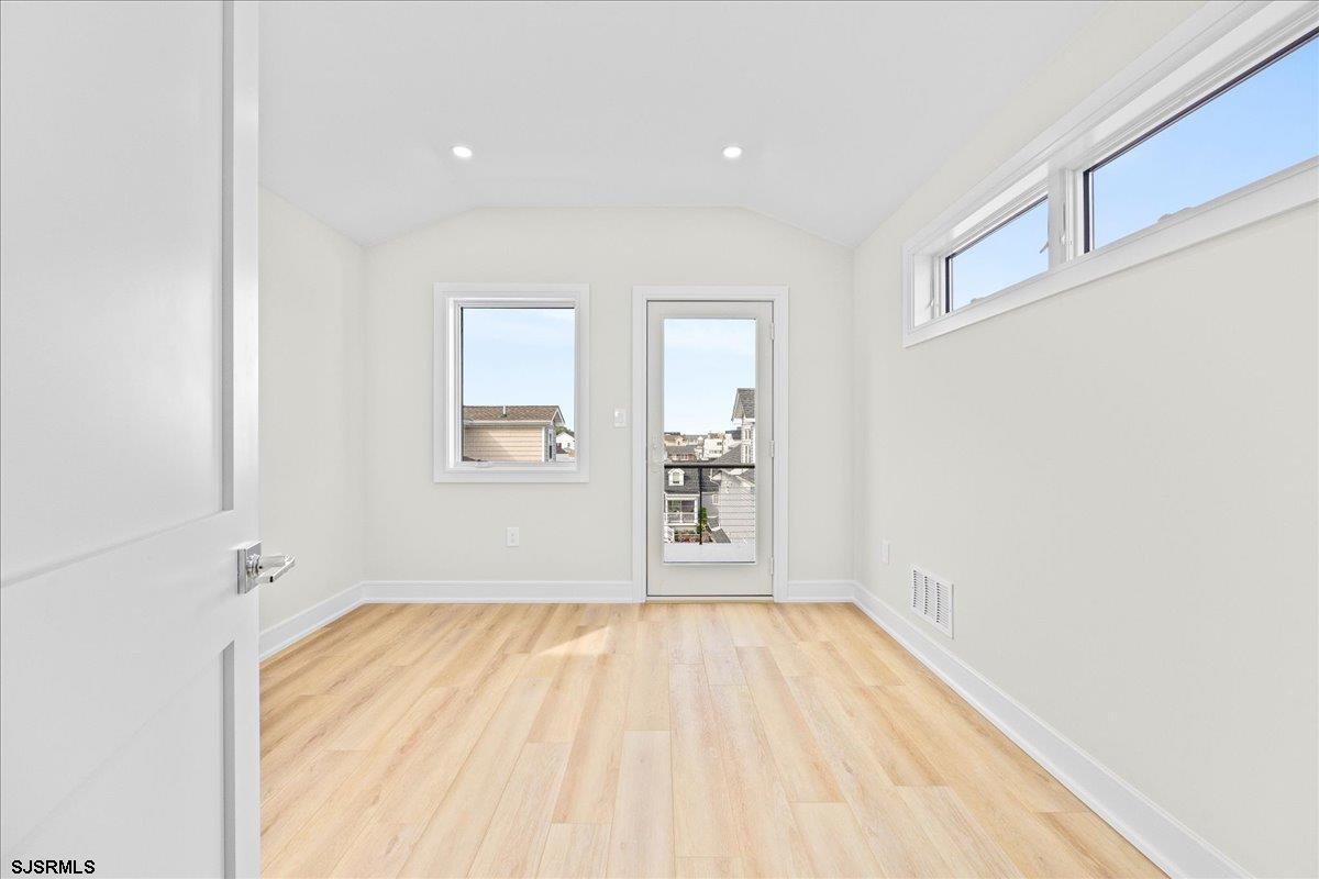 Longport, New Jersey 08403, United States, 6 Bedrooms Bedrooms, ,5 BathroomsBathrooms,Residential,Active,171603