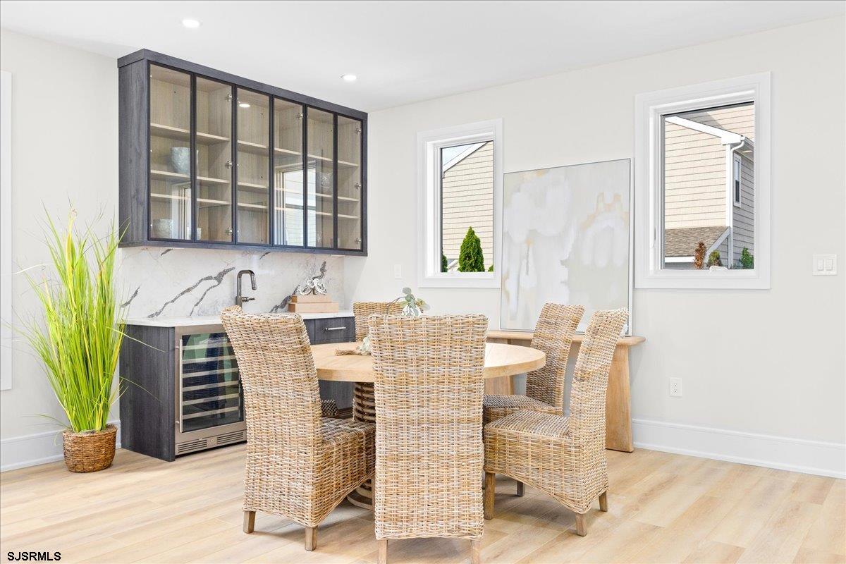 Longport, New Jersey 08403, United States, 6 Bedrooms Bedrooms, ,5 BathroomsBathrooms,Residential,Active,171603