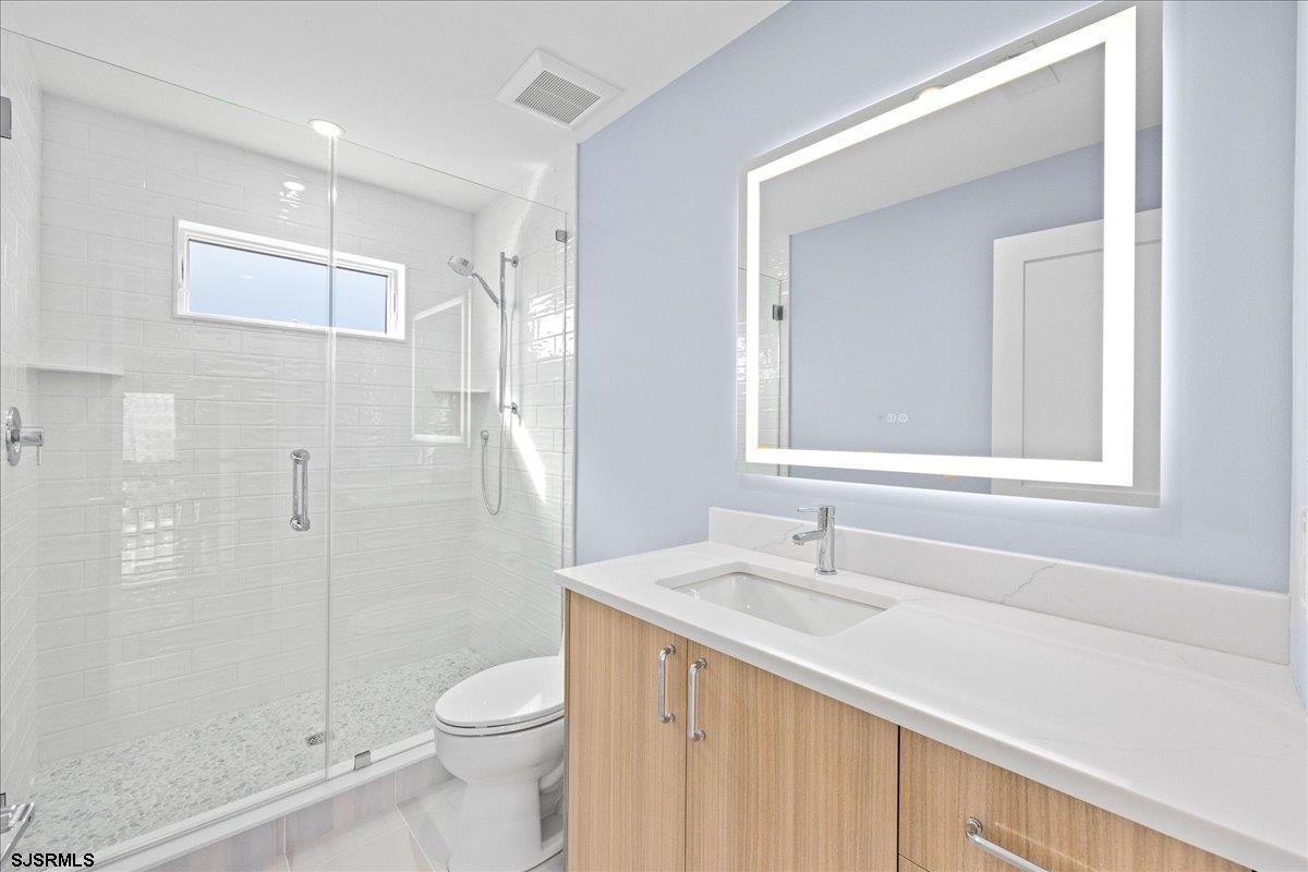 Longport, New Jersey 08403, United States, 6 Bedrooms Bedrooms, ,5 BathroomsBathrooms,Residential,Active,171603