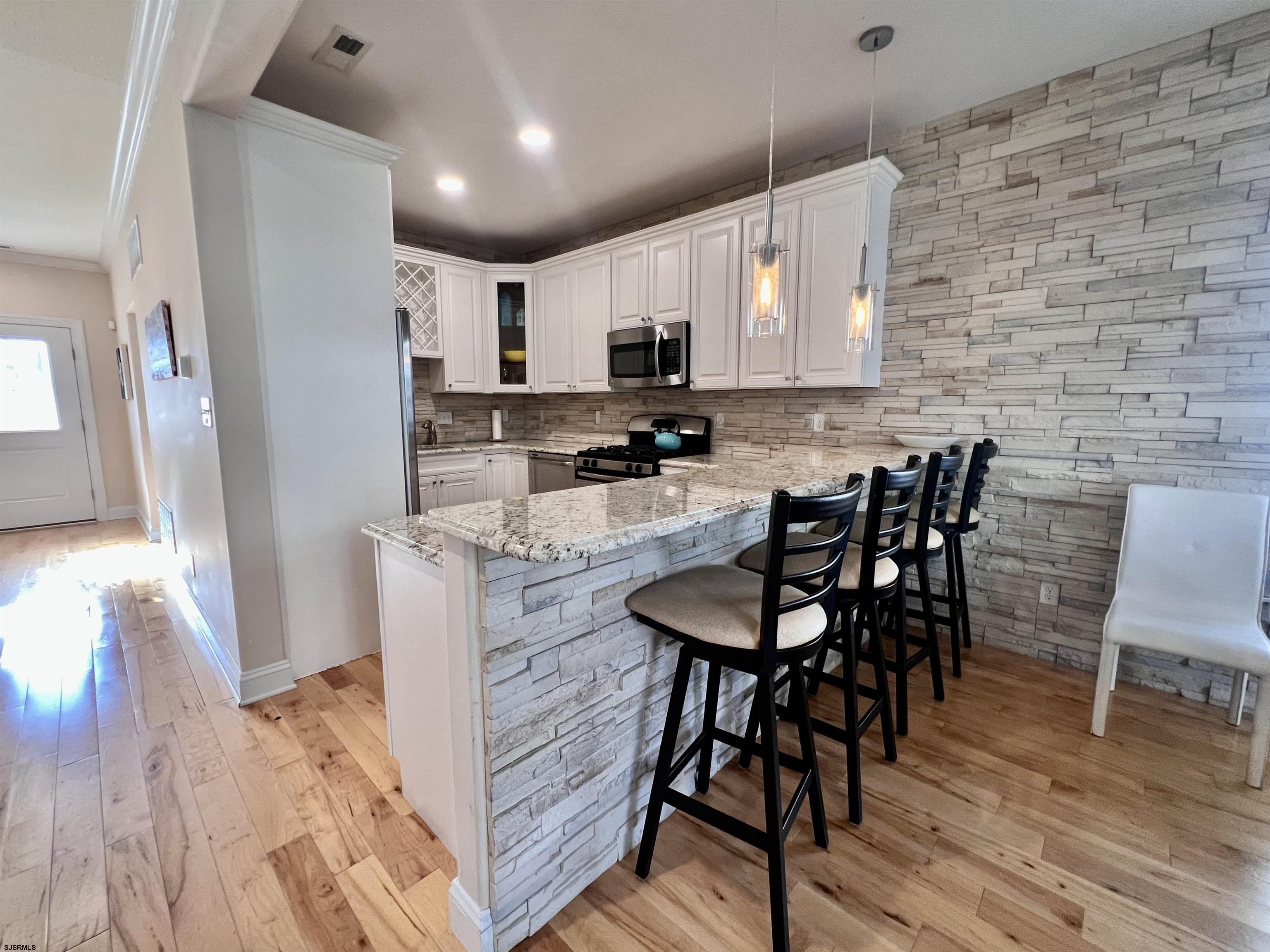 Margate, New Jersey 08402, United States, 5 Bedrooms Bedrooms, ,4 BathroomsBathrooms,Residential,Active,181928