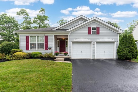 Photo of 303 Southmoor DR, Galloway Township, NJ 08205 (MLS # 608464)