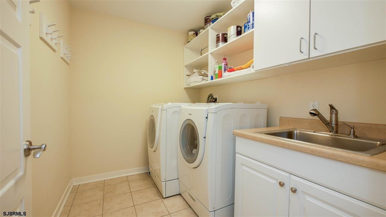 Margate, New Jersey 08402, United States, 4 Bedrooms Bedrooms, ,4 BathroomsBathrooms,Residential,Active,3962