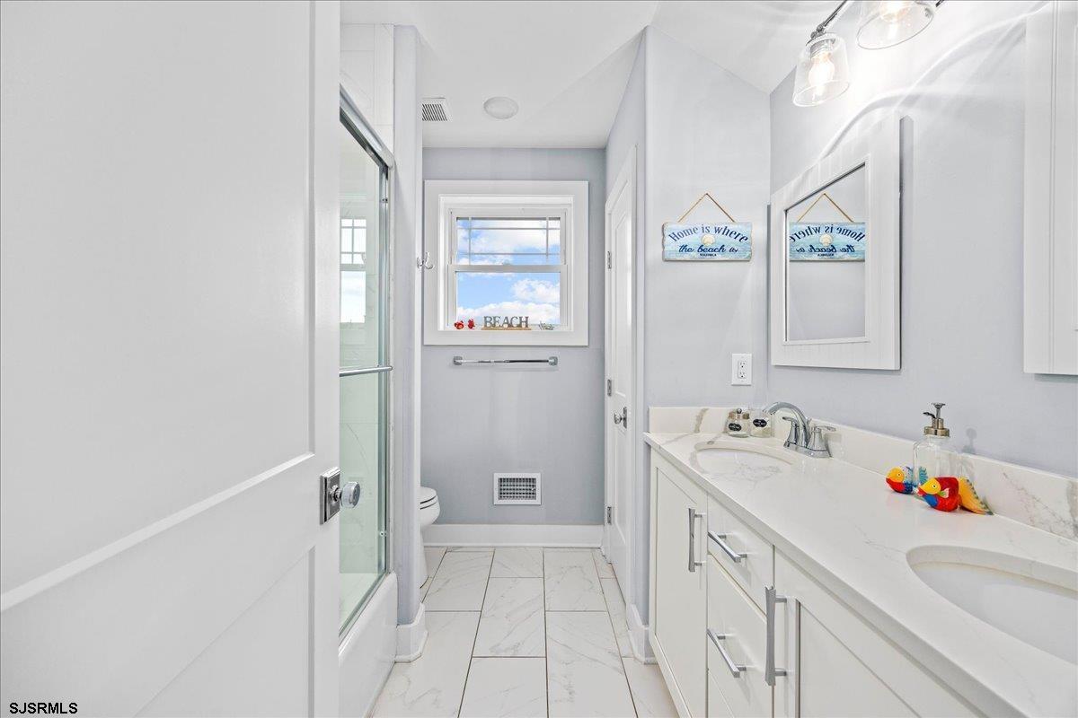 Margate, New Jersey 08402, United States, 5 Bedrooms Bedrooms, ,4 BathroomsBathrooms,Residential,Active,245437