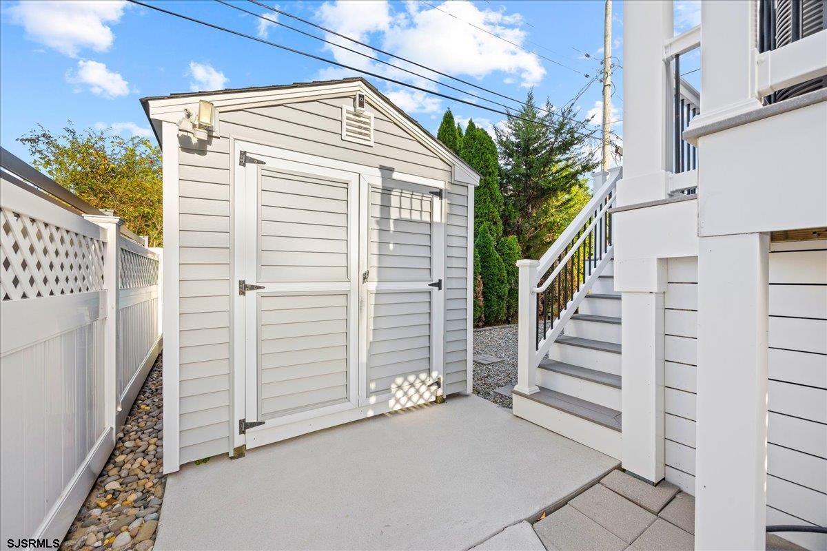 Margate, New Jersey 08402, United States, 5 Bedrooms Bedrooms, ,4 BathroomsBathrooms,Residential,Active,245437