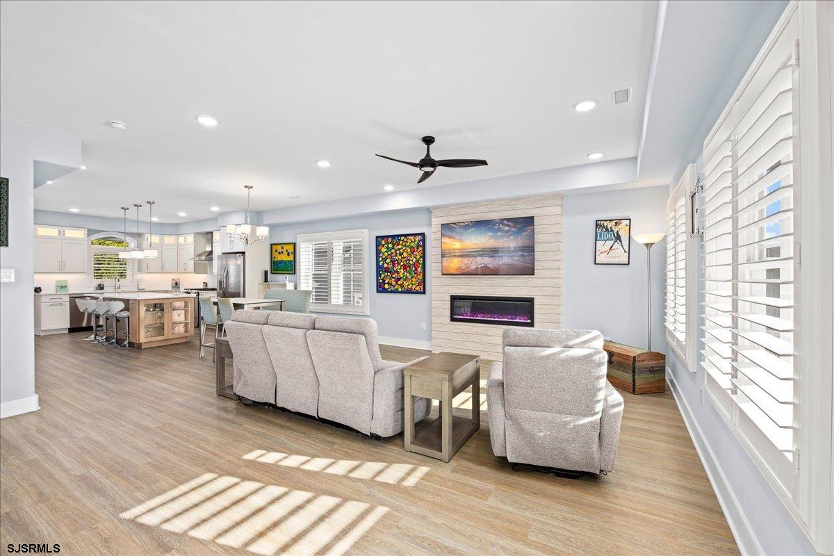 Margate, New Jersey 08402, United States, 5 Bedrooms Bedrooms, ,4 BathroomsBathrooms,Residential,Active,245437