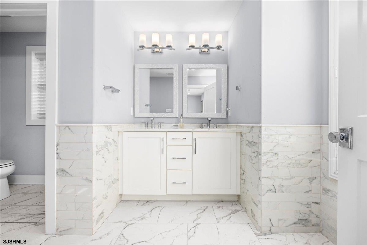 Margate, New Jersey 08402, United States, 5 Bedrooms Bedrooms, ,4 BathroomsBathrooms,Residential,Active,245437