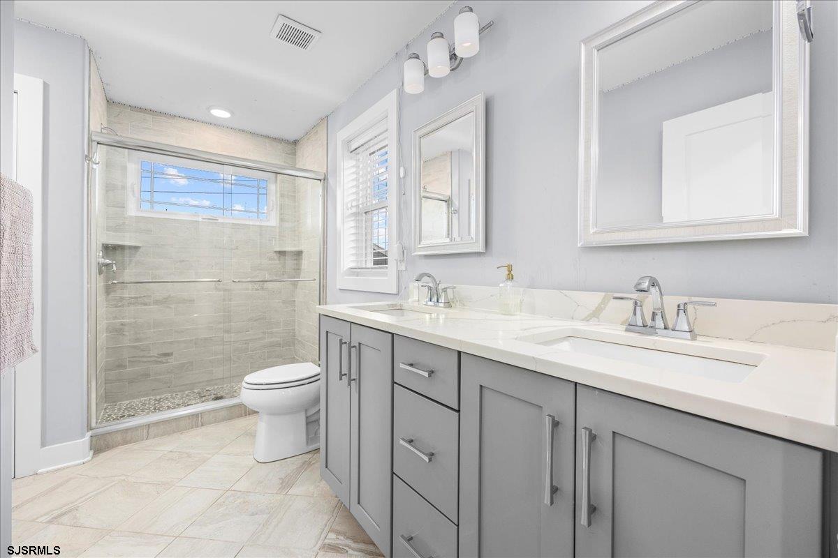 Margate, New Jersey 08402, United States, 5 Bedrooms Bedrooms, ,4 BathroomsBathrooms,Residential,Active,245437