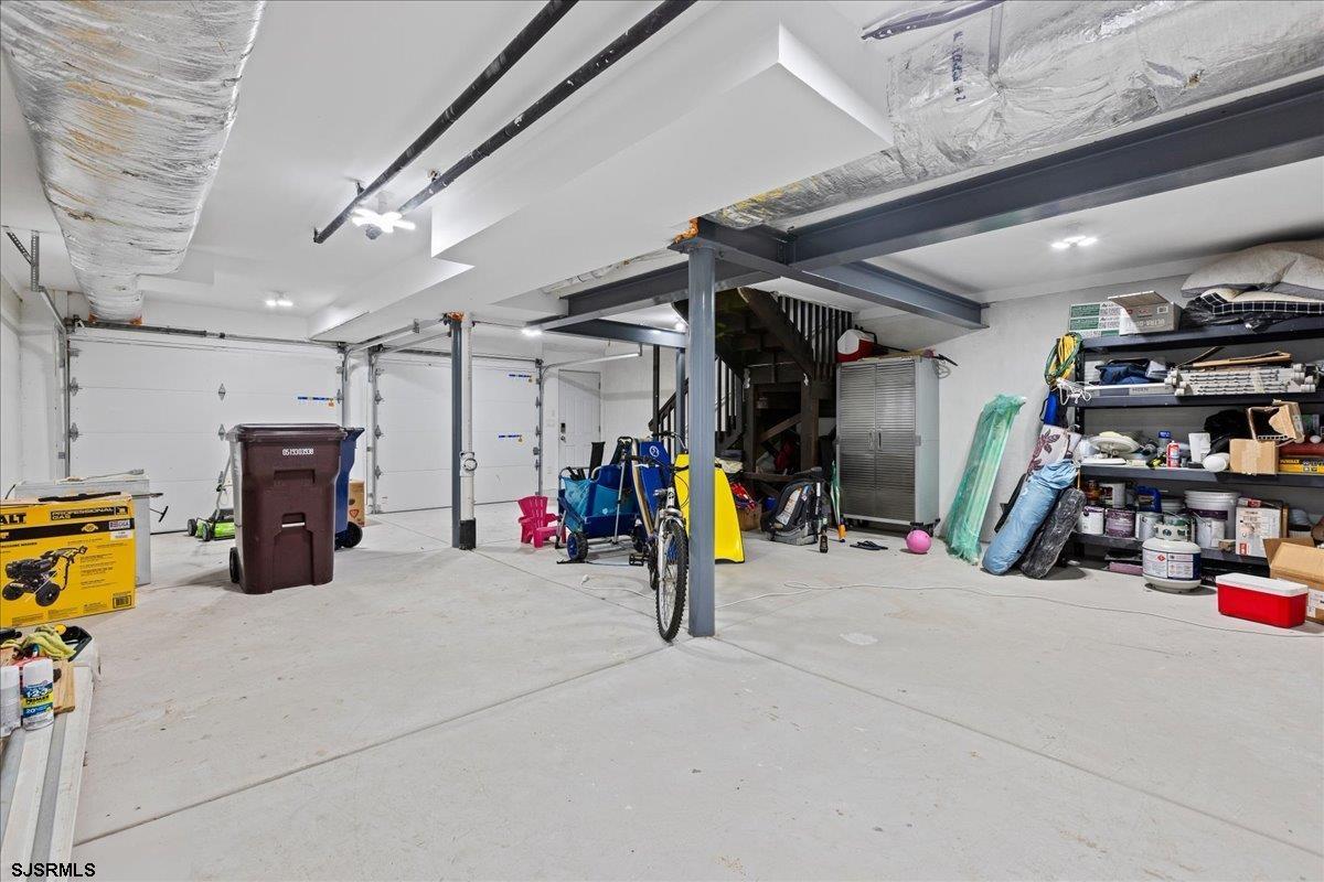 Ventnor, New Jersey 08406, United States, 6 Bedrooms Bedrooms, ,5 BathroomsBathrooms,Residential,Active,248110