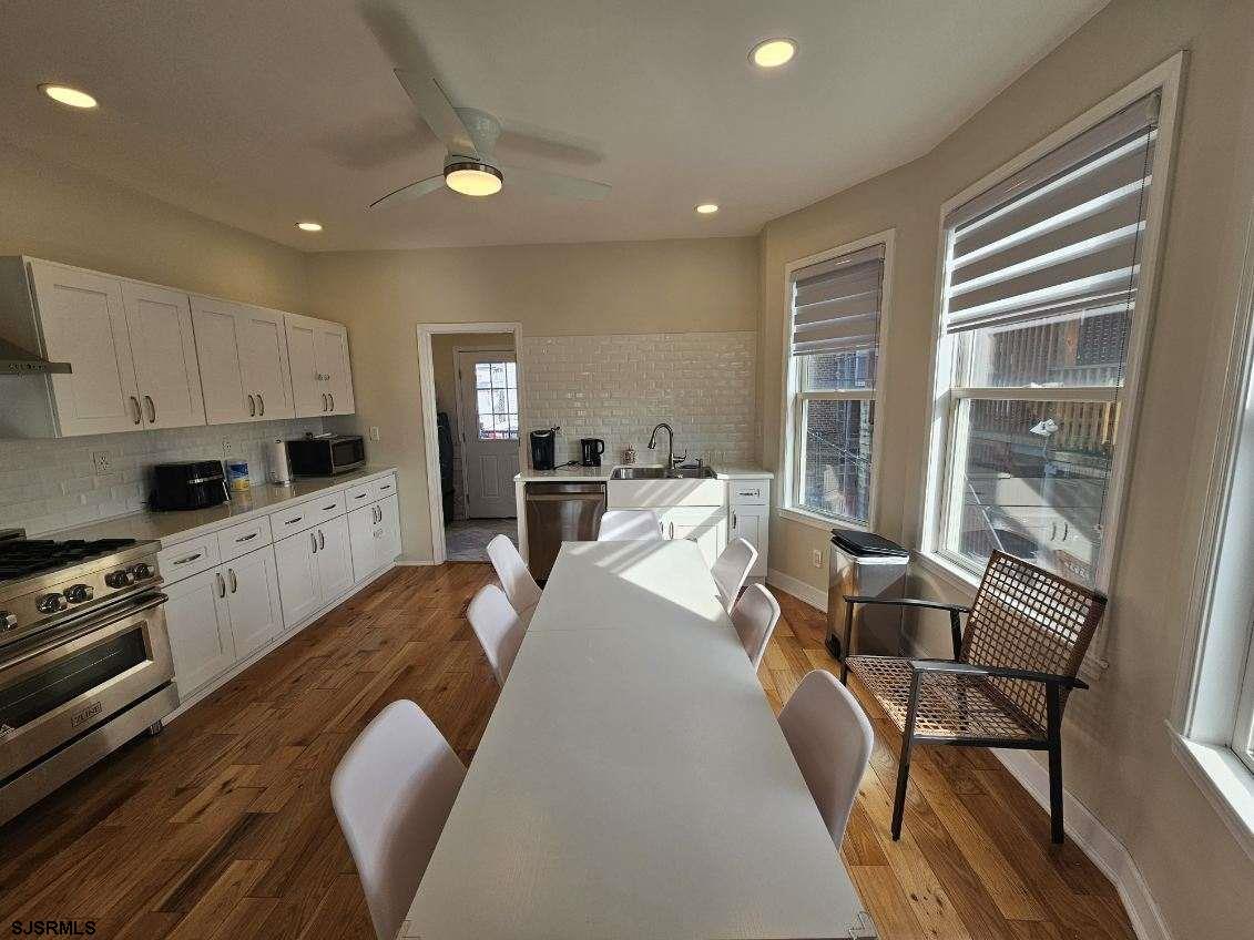 Ventnor, New Jersey 08406, United States, 6 Bedrooms Bedrooms, ,5 BathroomsBathrooms,Residential,Active,248110