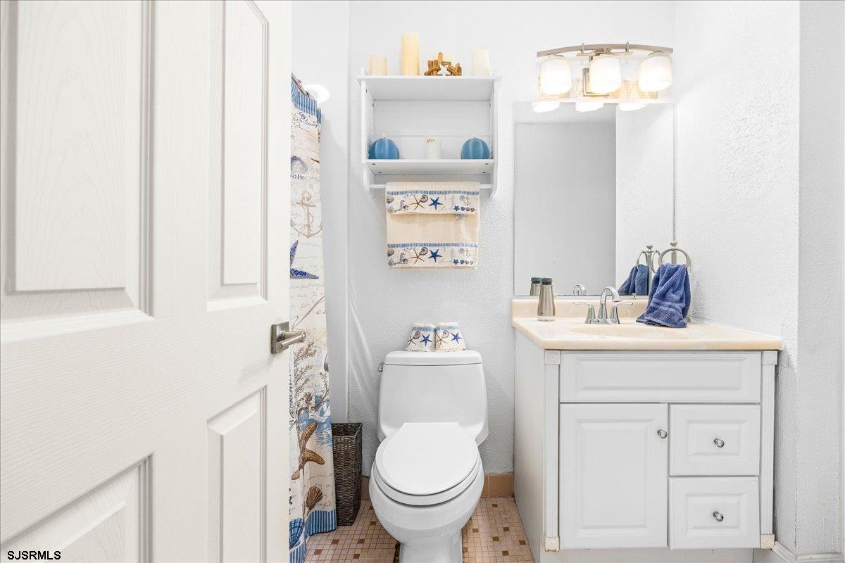 Ventnor Heights, New Jersey 08406, United States, 3 Bedrooms Bedrooms, ,2 BathroomsBathrooms,Residential,Active,249360