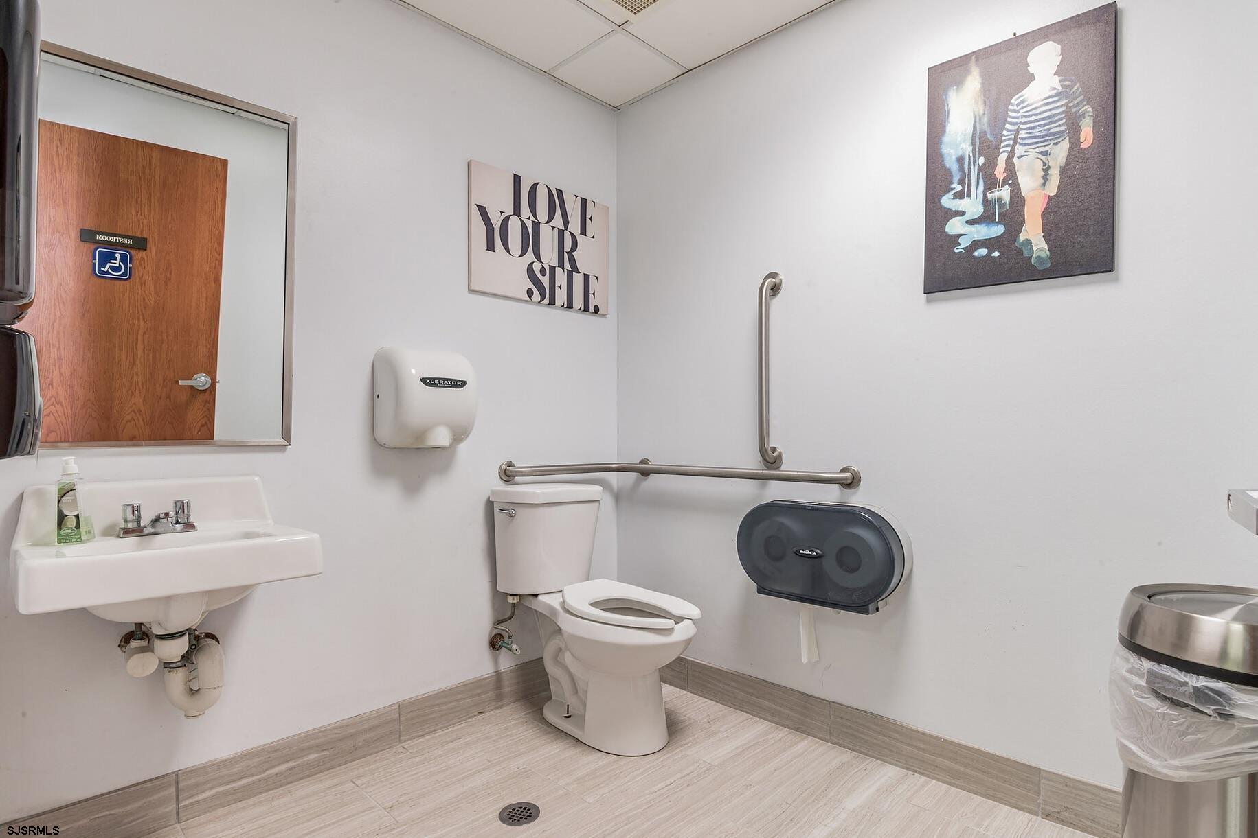 Somers Point, New Jersey 08226, United States, ,Commercial,Active,233344