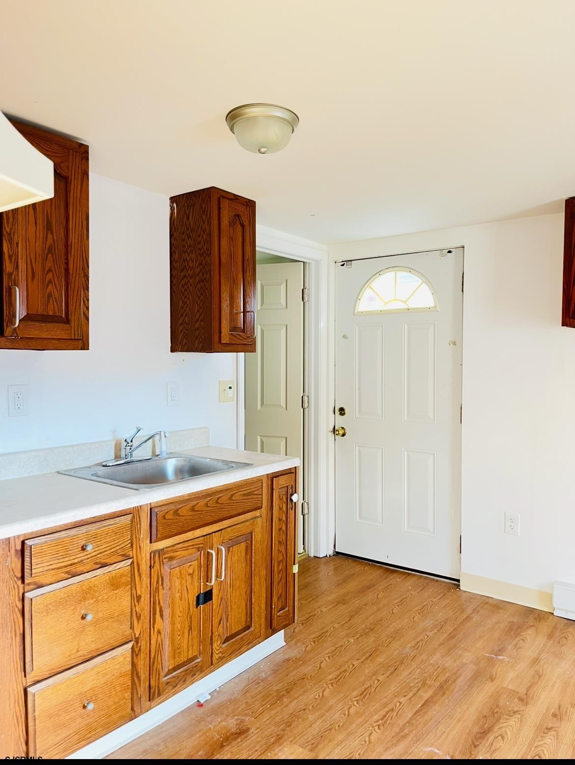 Atlantic City, New Jersey 08401, United States, 3 Bedrooms Bedrooms, ,1 BathroomBathrooms,Residential,Active,28907