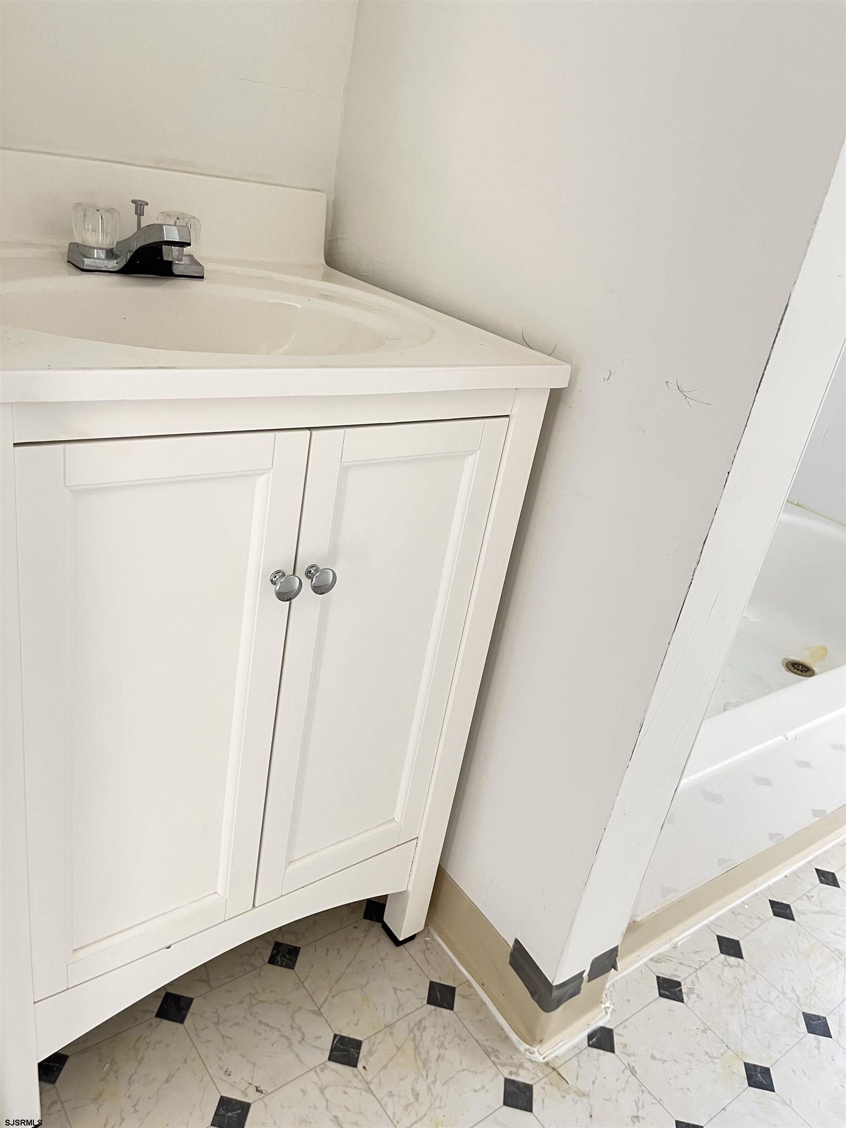 Atlantic City, New Jersey 08401, United States, 3 Bedrooms Bedrooms, ,1 BathroomBathrooms,Residential,Active,28907