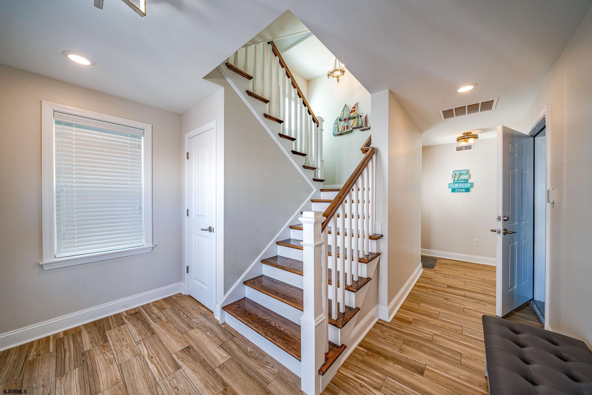 Strathmere, New Jersey 08248, United States, 3 Bedrooms Bedrooms, ,4 BathroomsBathrooms,Residential,Pending,32807