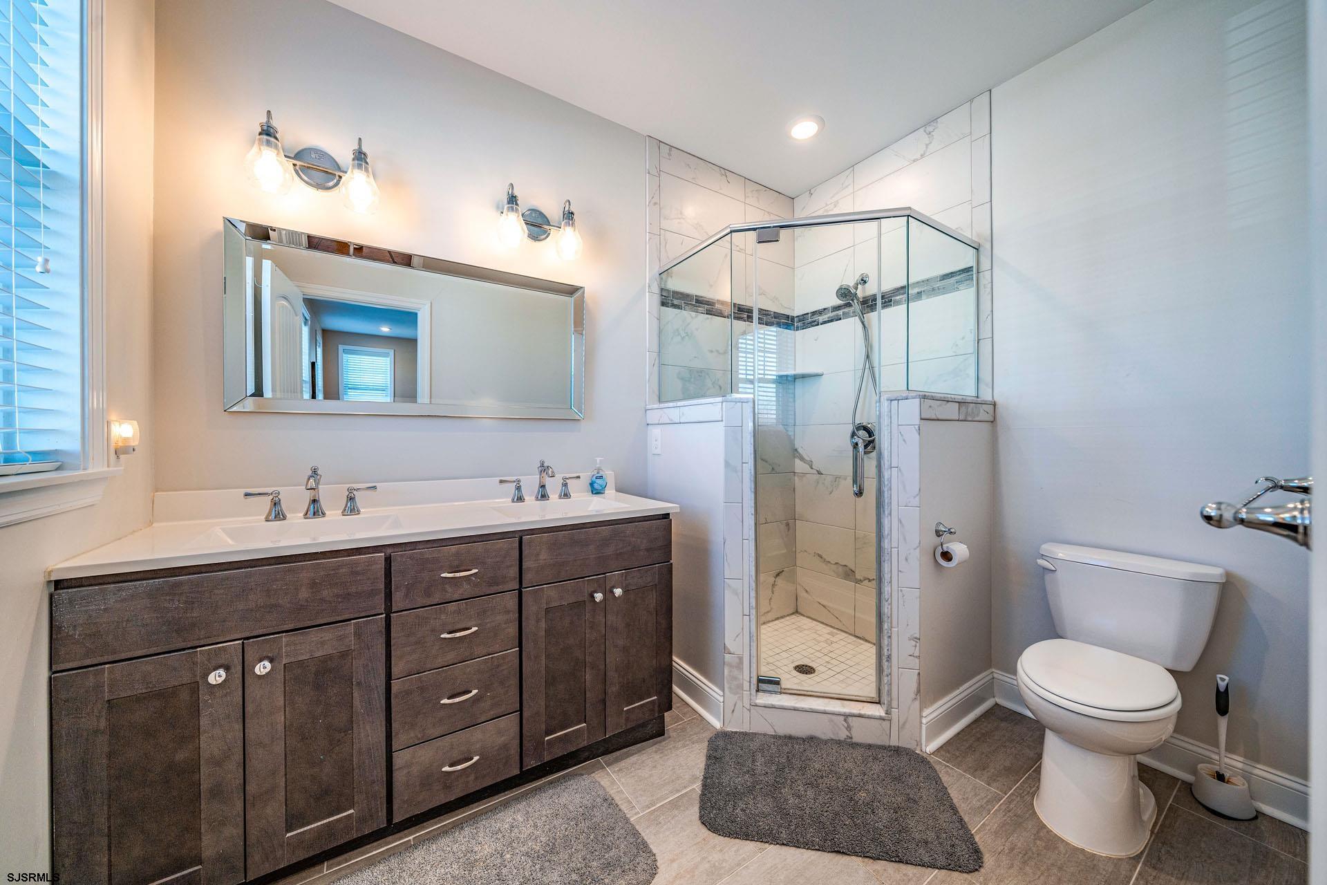 Strathmere, New Jersey 08248, United States, 3 Bedrooms Bedrooms, ,4 BathroomsBathrooms,Residential,Pending,32807