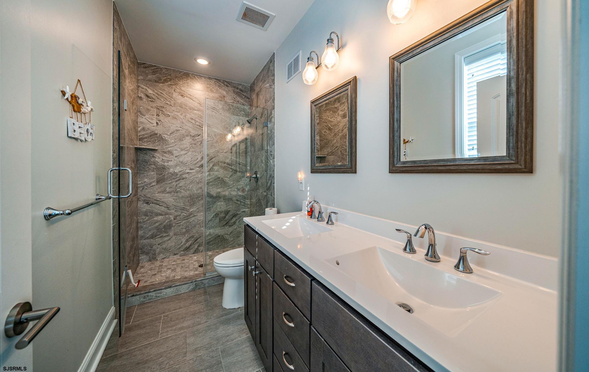 Strathmere, New Jersey 08248, United States, 3 Bedrooms Bedrooms, ,4 BathroomsBathrooms,Residential,Pending,32807