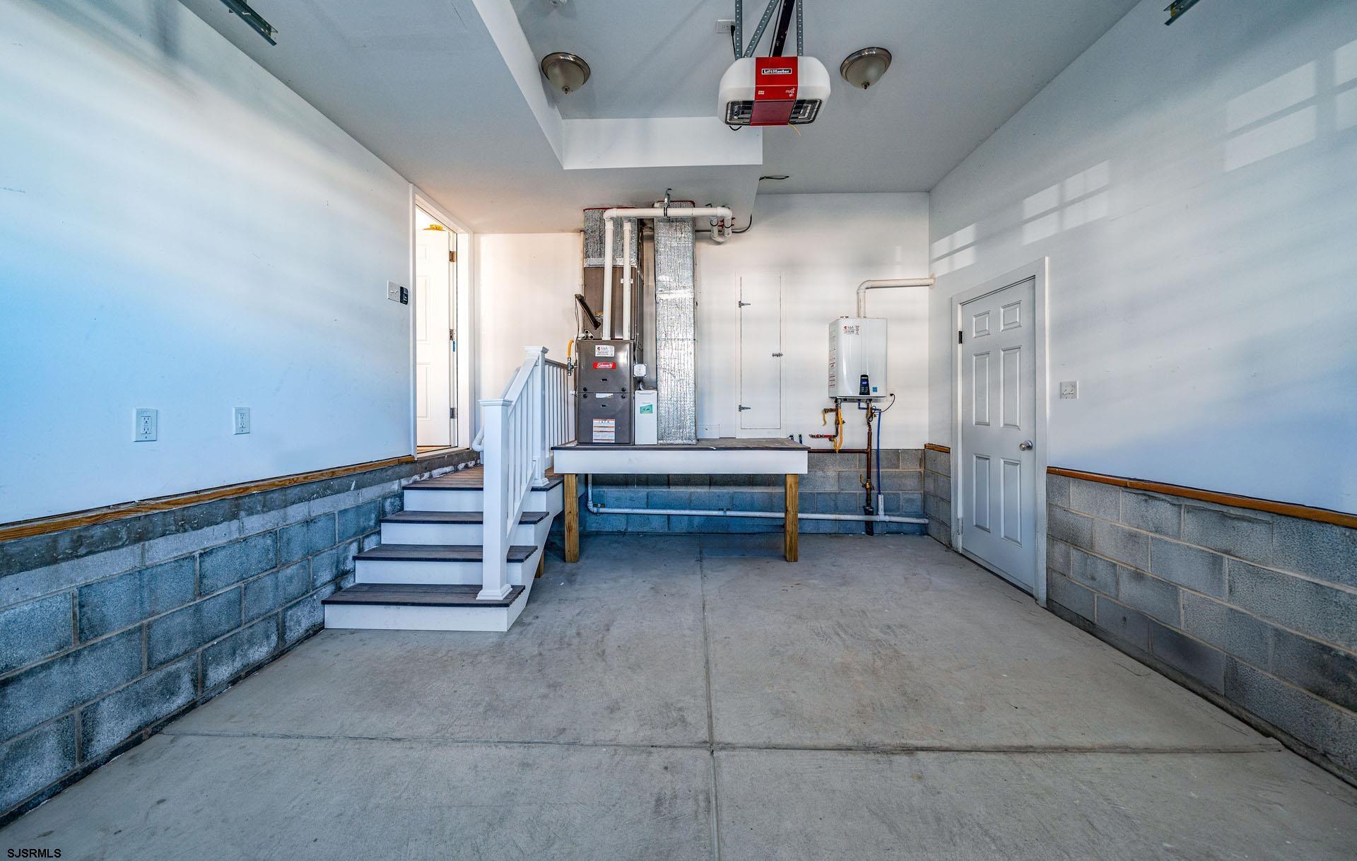 Strathmere, New Jersey 08248, United States, 3 Bedrooms Bedrooms, ,4 BathroomsBathrooms,Residential,Pending,32807