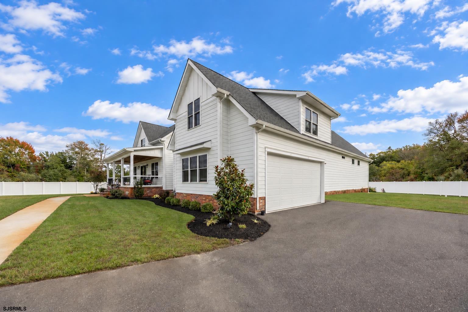 28 Queen Anne Ct