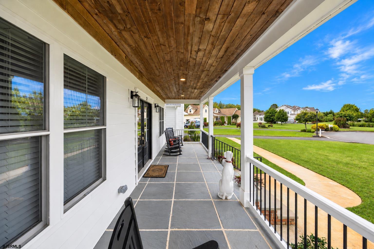 28 Queen Anne Ct