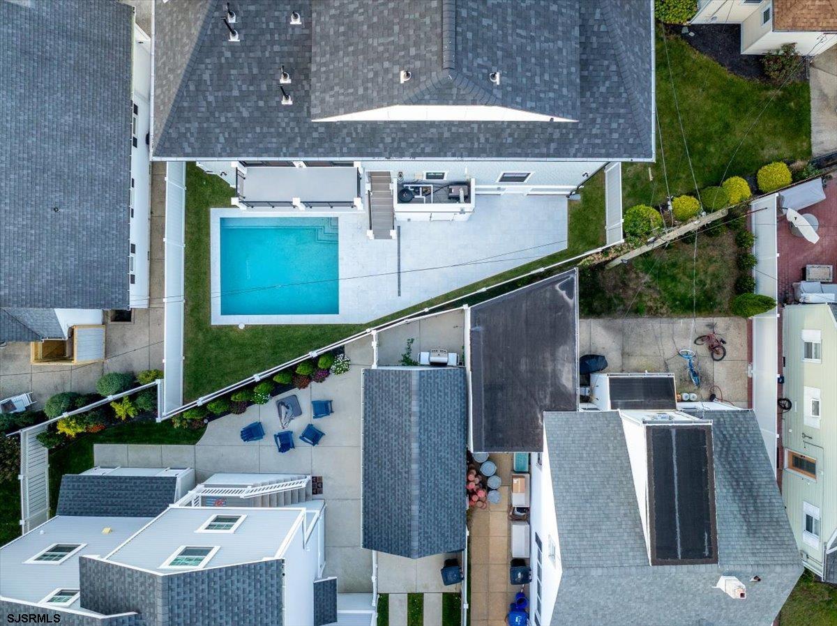 Longport, New Jersey 08403, United States, 5 Bedrooms Bedrooms, ,6 BathroomsBathrooms,Residential,Active,233243