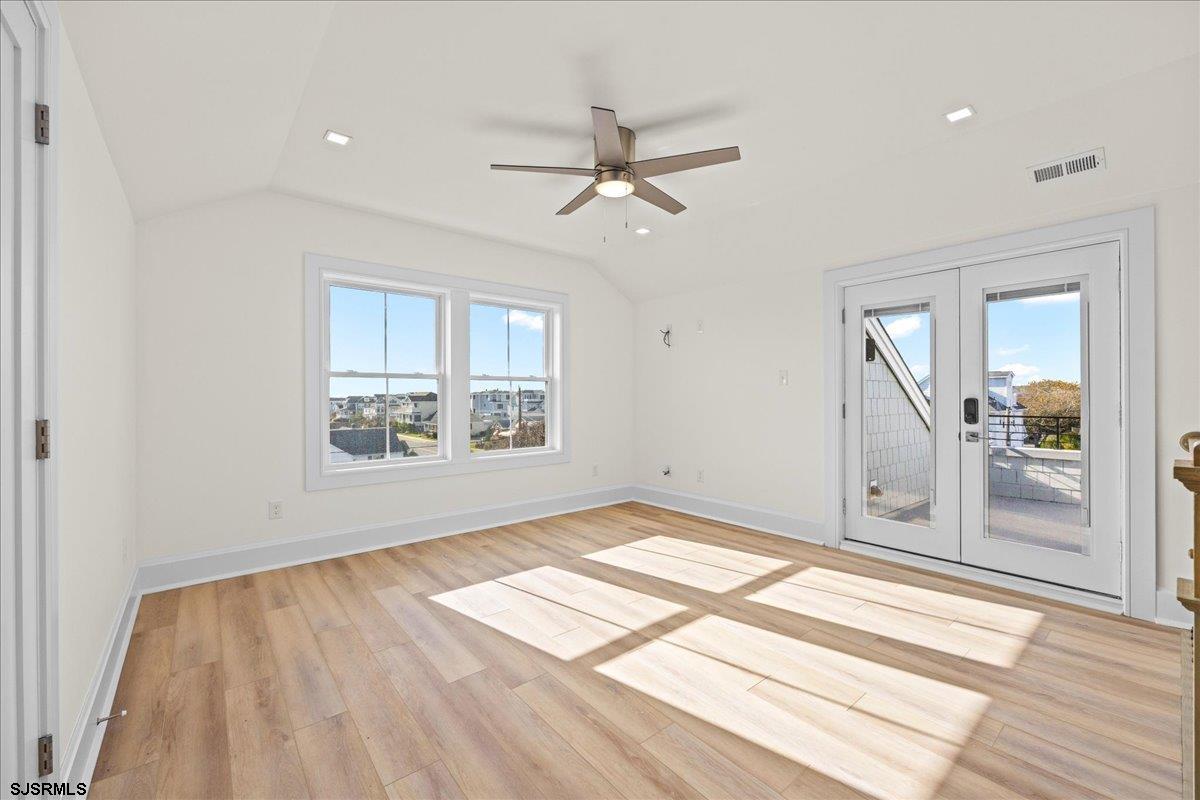 Longport, New Jersey 08403, United States, 5 Bedrooms Bedrooms, ,6 BathroomsBathrooms,Residential,Active,233243
