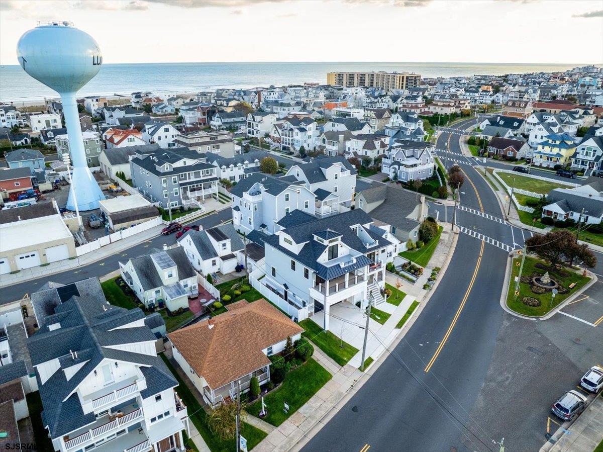 Longport, New Jersey 08403, United States, 5 Bedrooms Bedrooms, ,6 BathroomsBathrooms,Residential,Active,233243