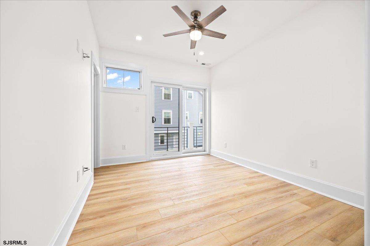 Longport, New Jersey 08403, United States, 5 Bedrooms Bedrooms, ,6 BathroomsBathrooms,Residential,Active,233243