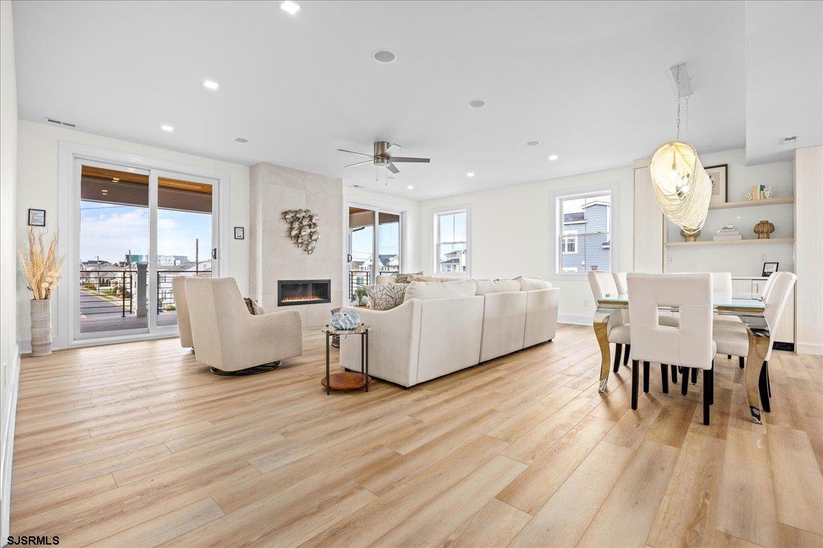 Longport, New Jersey 08403, United States, 5 Bedrooms Bedrooms, ,6 BathroomsBathrooms,Residential,Active,233243