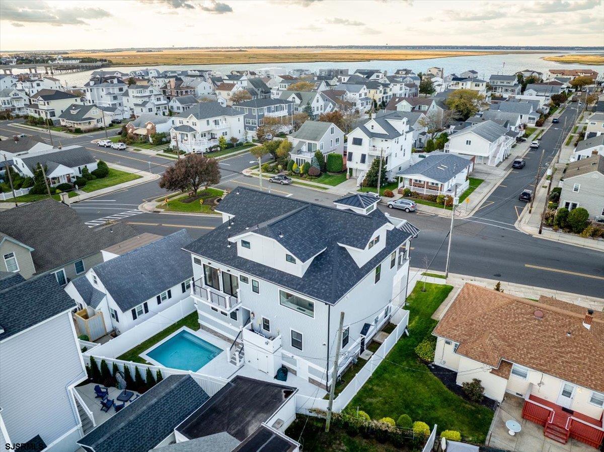 Longport, New Jersey 08403, United States, 5 Bedrooms Bedrooms, ,6 BathroomsBathrooms,Residential,Active,233243