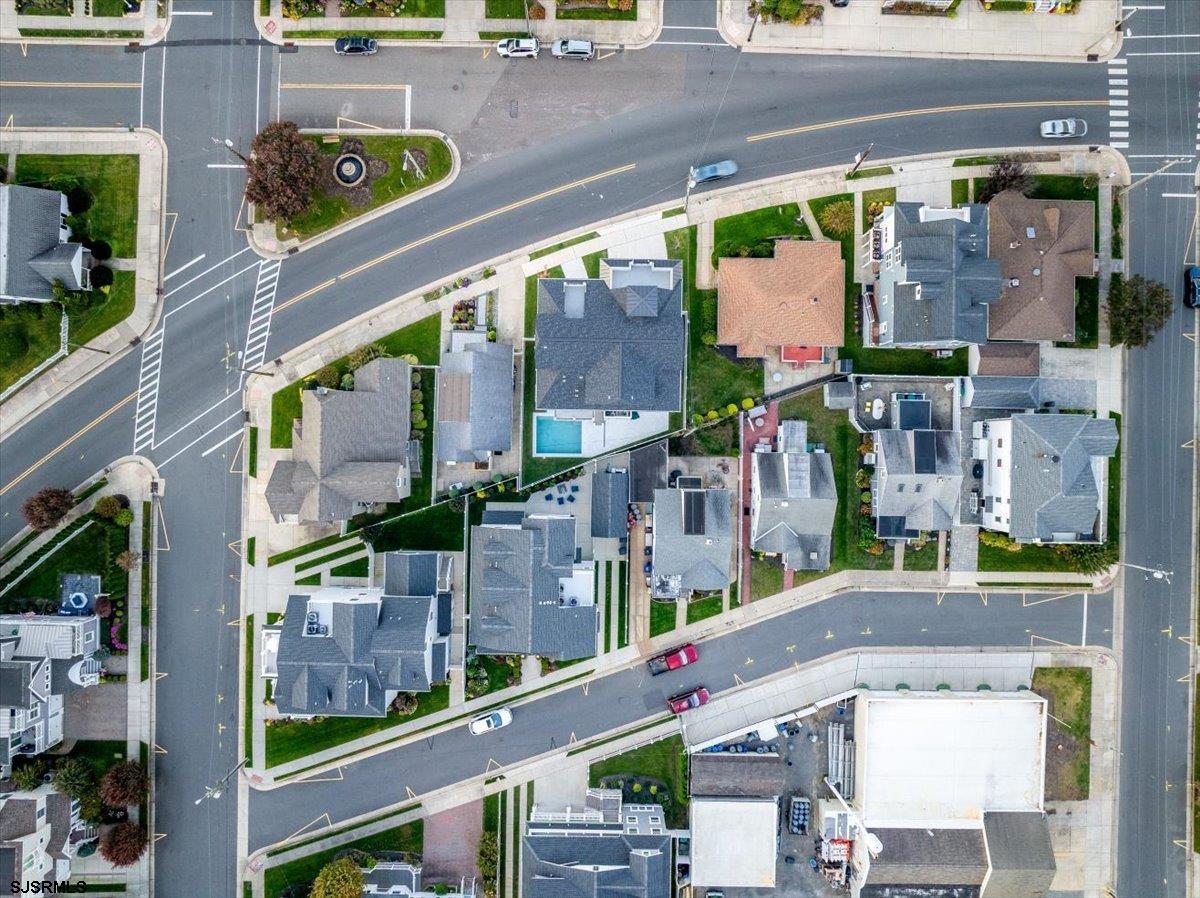 Longport, New Jersey 08403, United States, 5 Bedrooms Bedrooms, ,6 BathroomsBathrooms,Residential,Active,233243