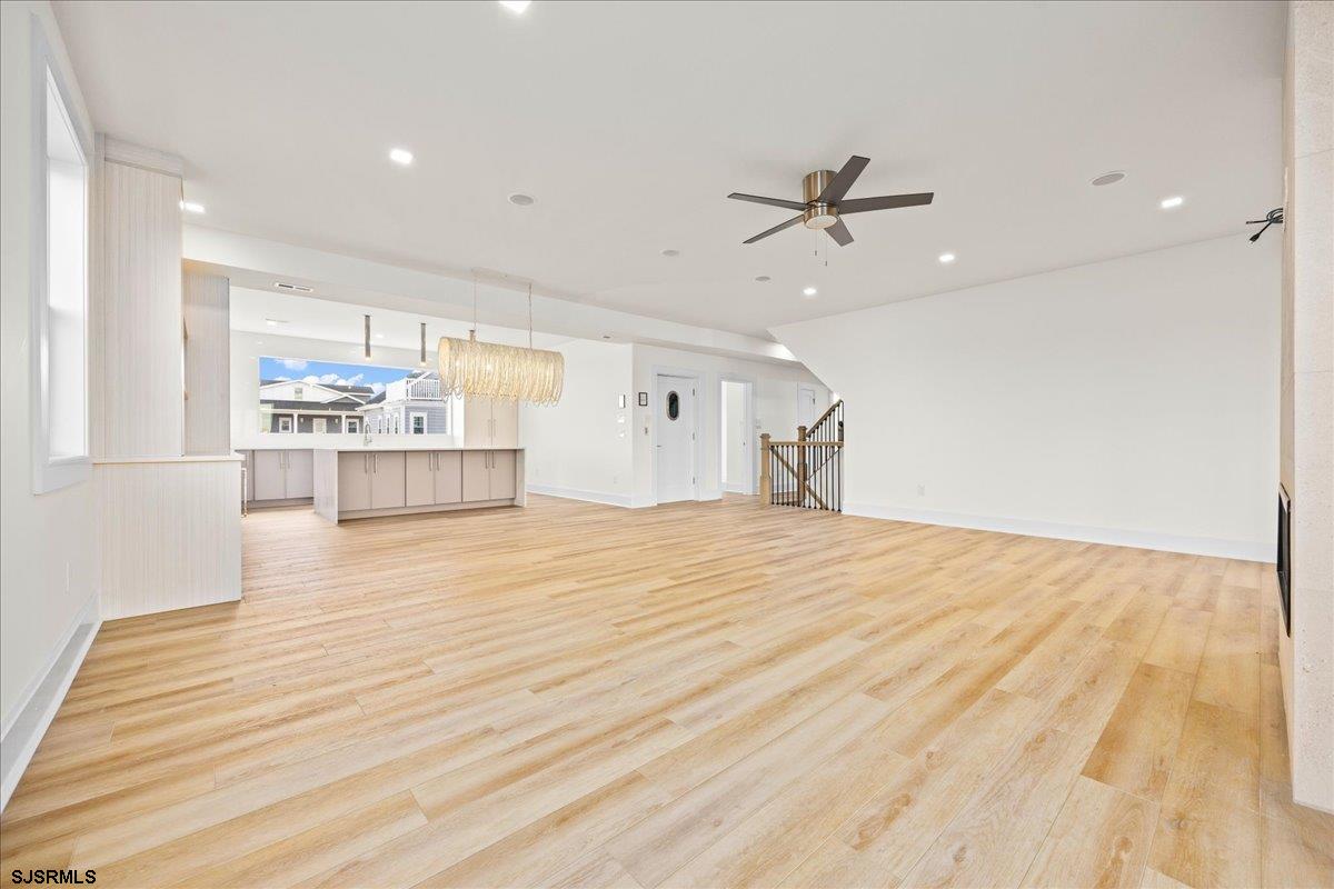 Longport, New Jersey 08403, United States, 5 Bedrooms Bedrooms, ,6 BathroomsBathrooms,Residential,Active,233243