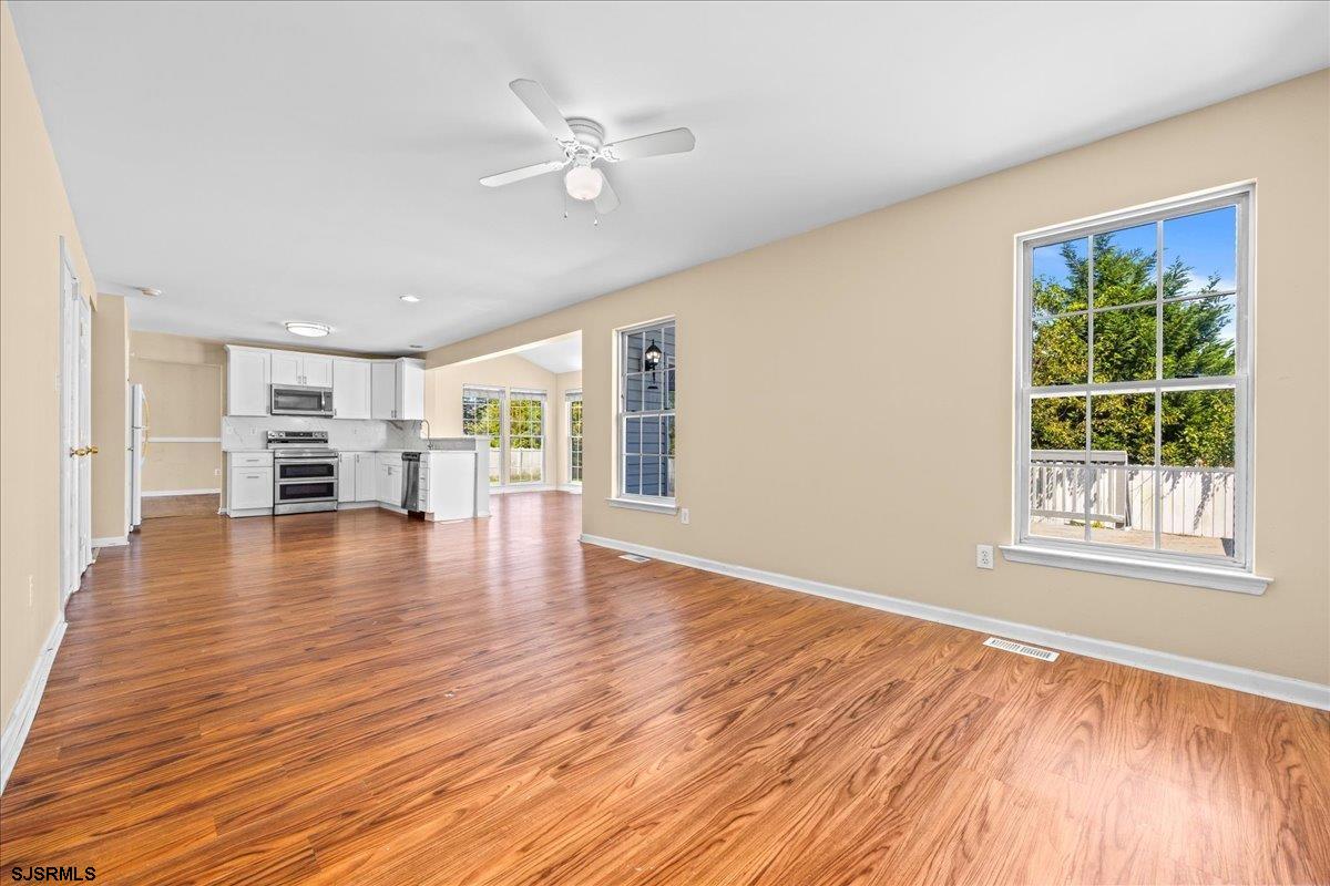 Egg Harbor Township, New Jersey 08234, United States, 4 Bedrooms Bedrooms, ,3 BathroomsBathrooms,Residential,Active,168600