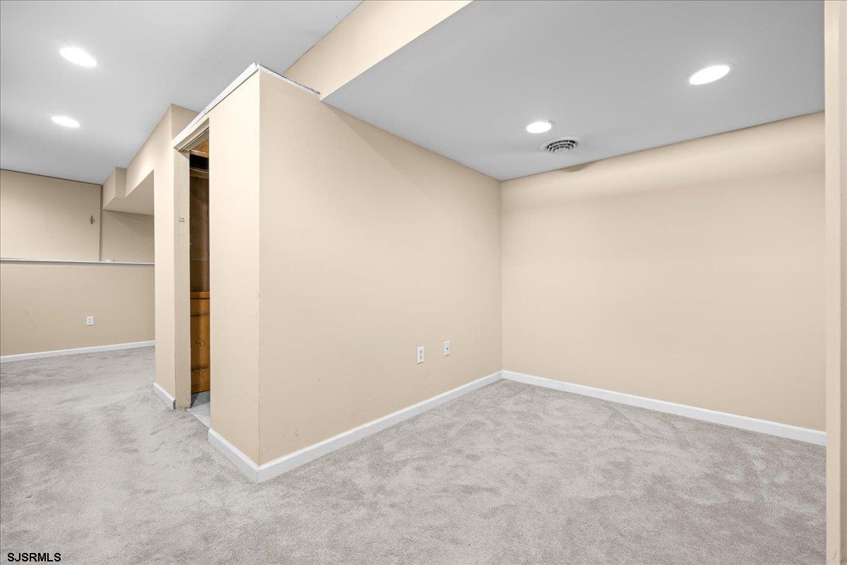 Egg Harbor Township, New Jersey 08234, United States, 4 Bedrooms Bedrooms, ,3 BathroomsBathrooms,Residential,Active,168600