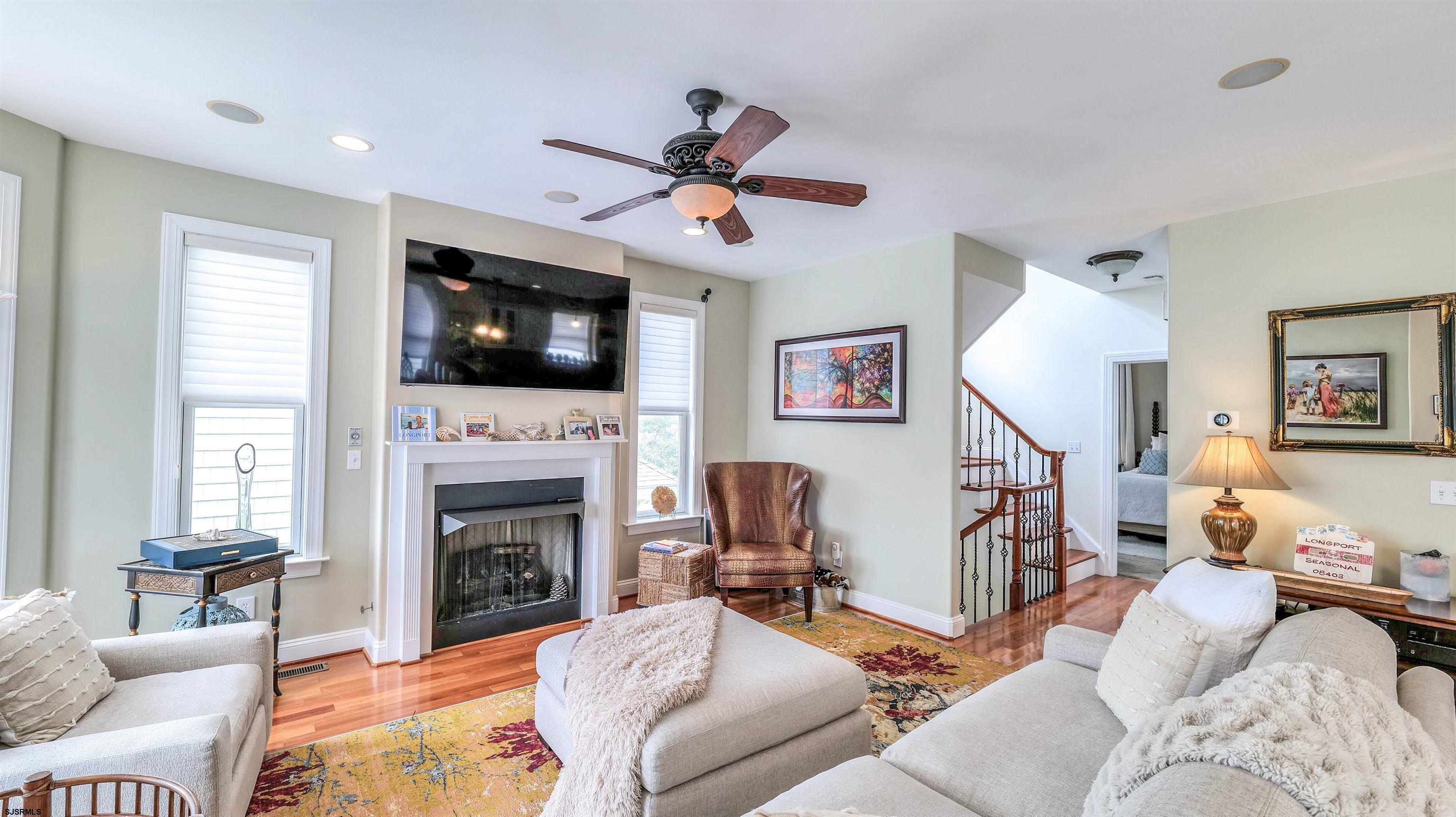 3105 Pacific Ave