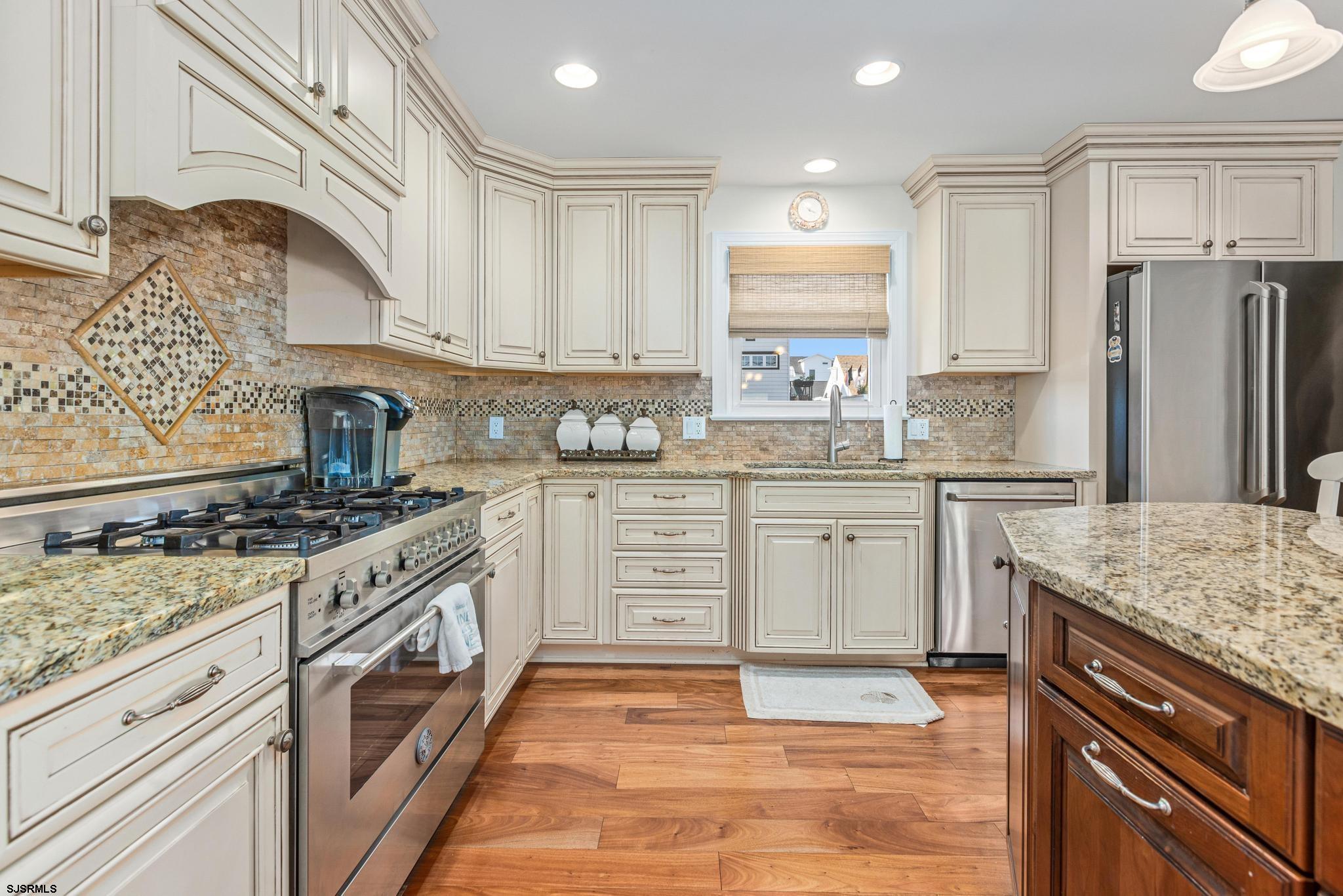 Margate, New Jersey 08402, United States, 6 Bedrooms Bedrooms, ,4 BathroomsBathrooms,Residential,Active,58388