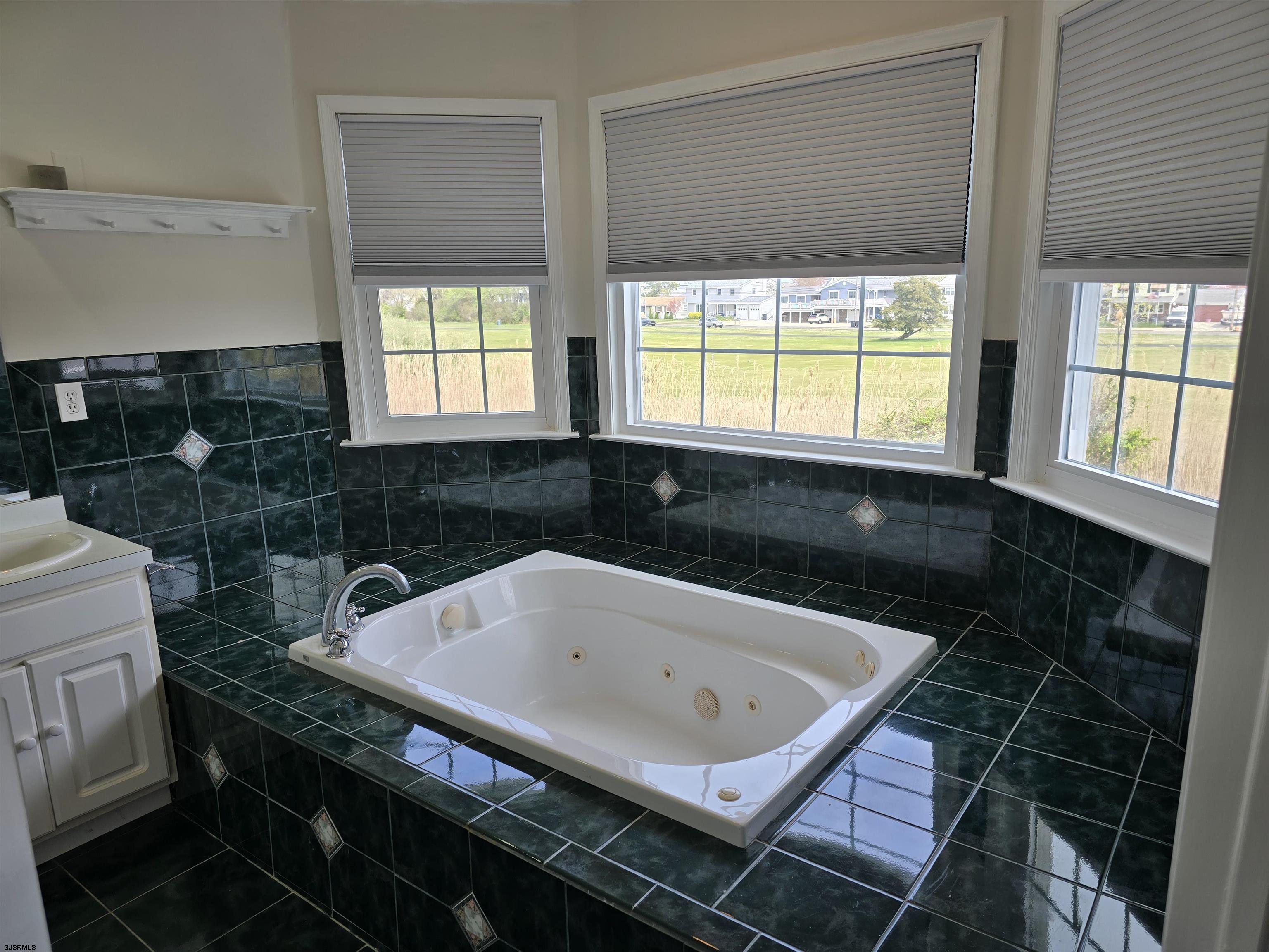 Brigantine, New Jersey 08203, United States, 4 Bedrooms Bedrooms, ,3 BathroomsBathrooms,Residential,Pending,115399