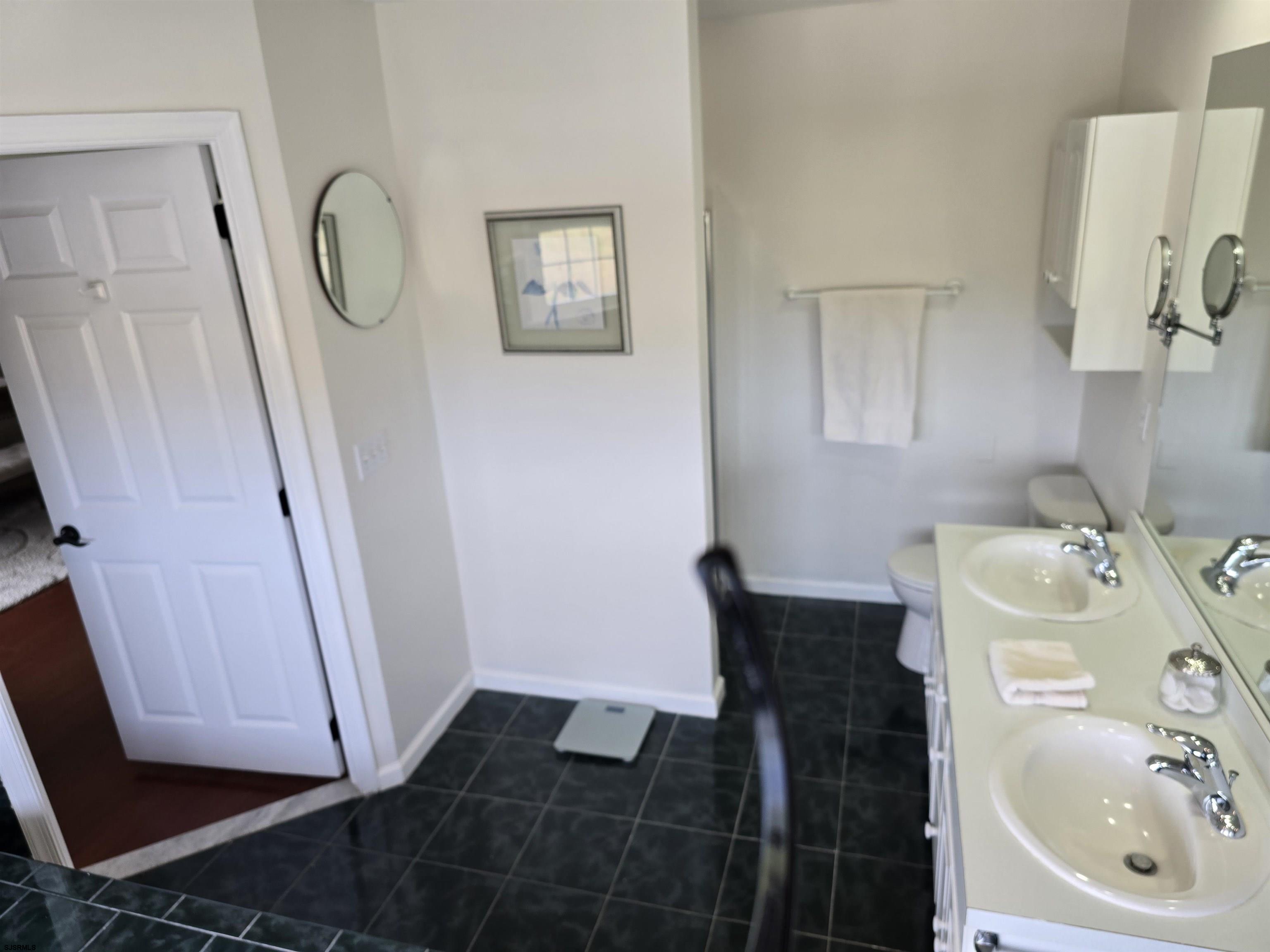 Brigantine, New Jersey 08203, United States, 4 Bedrooms Bedrooms, ,3 BathroomsBathrooms,Residential,Pending,115399