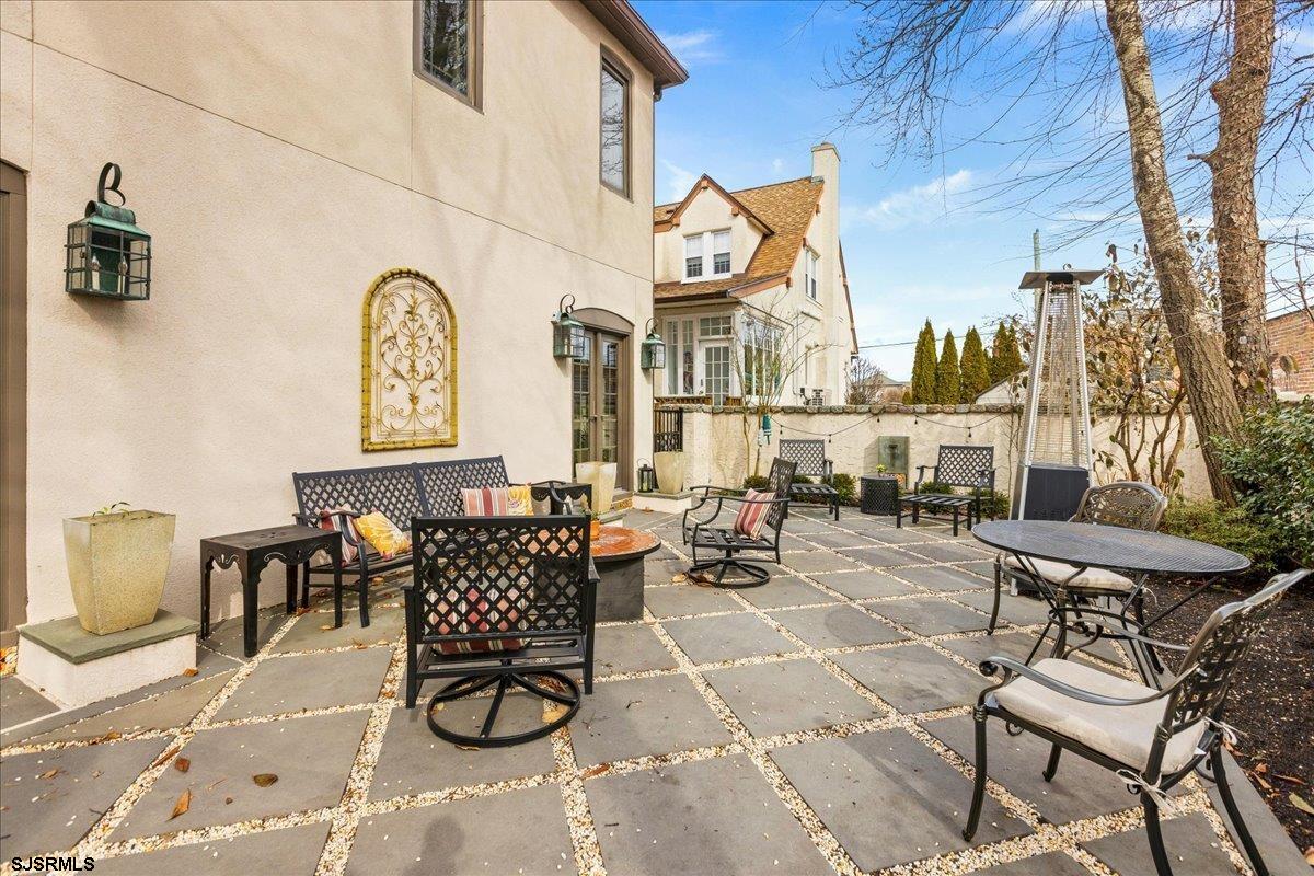 Ventnor, New Jersey 08406, United States, 5 Bedrooms Bedrooms, ,3 BathroomsBathrooms,Residential,Active,2883