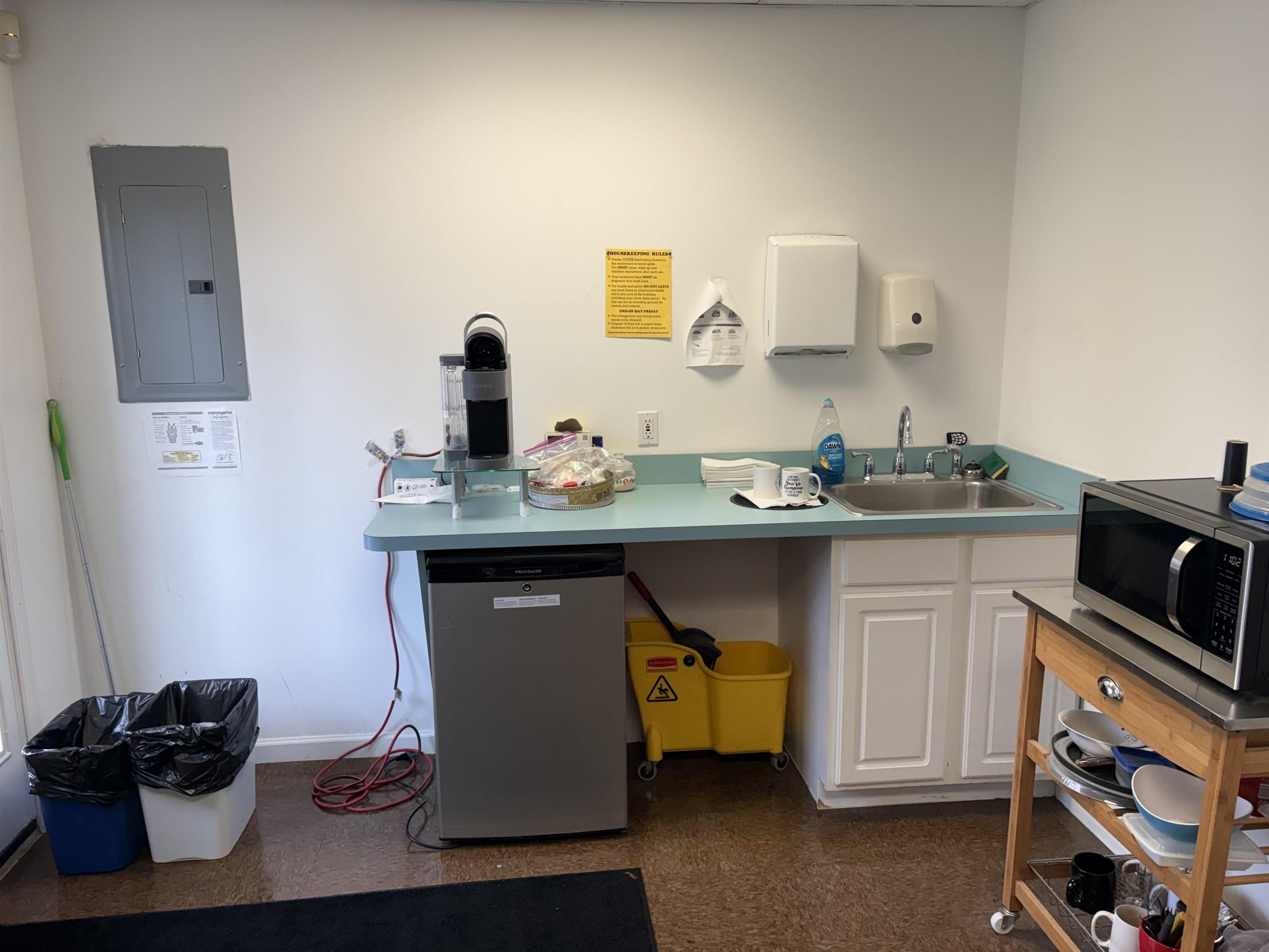 76 W Jimmie Leeds Rd.