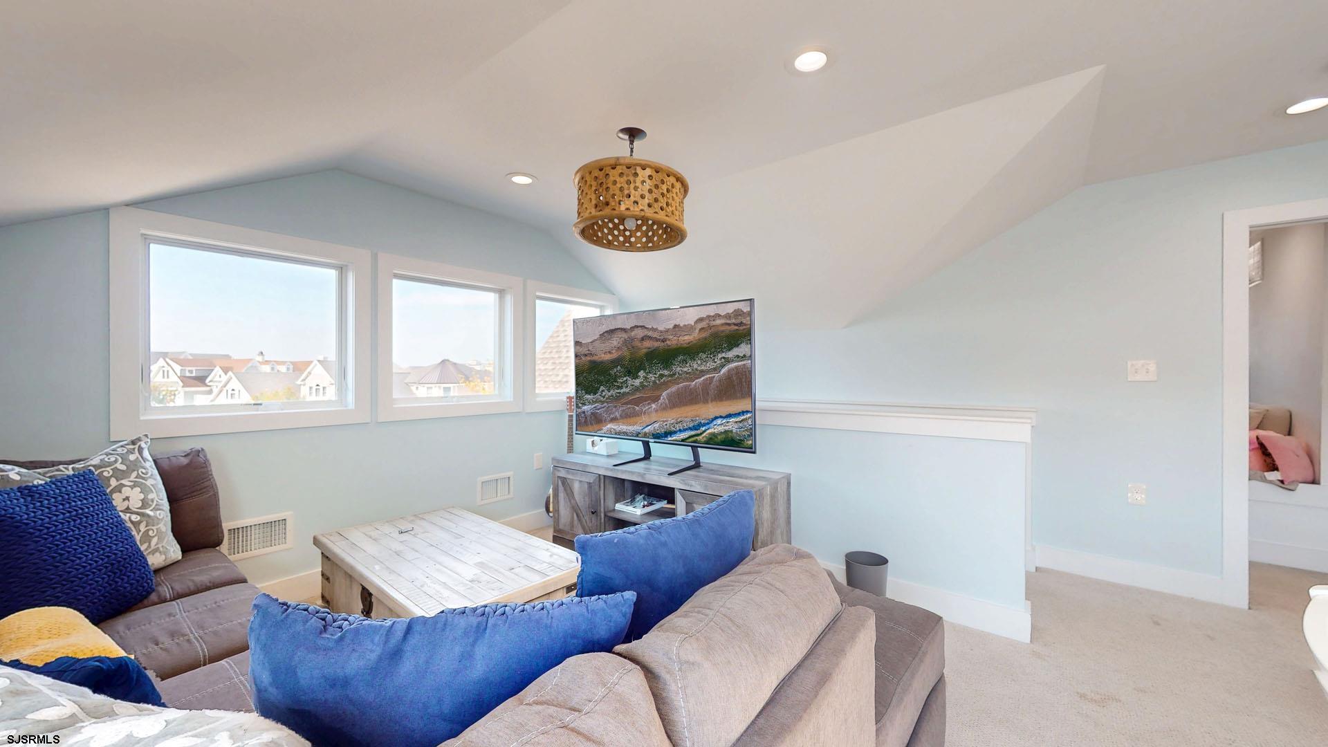 Ocean City, New Jersey 08226, United States, 6 Bedrooms Bedrooms, ,5 BathroomsBathrooms,Residential,Active,214240