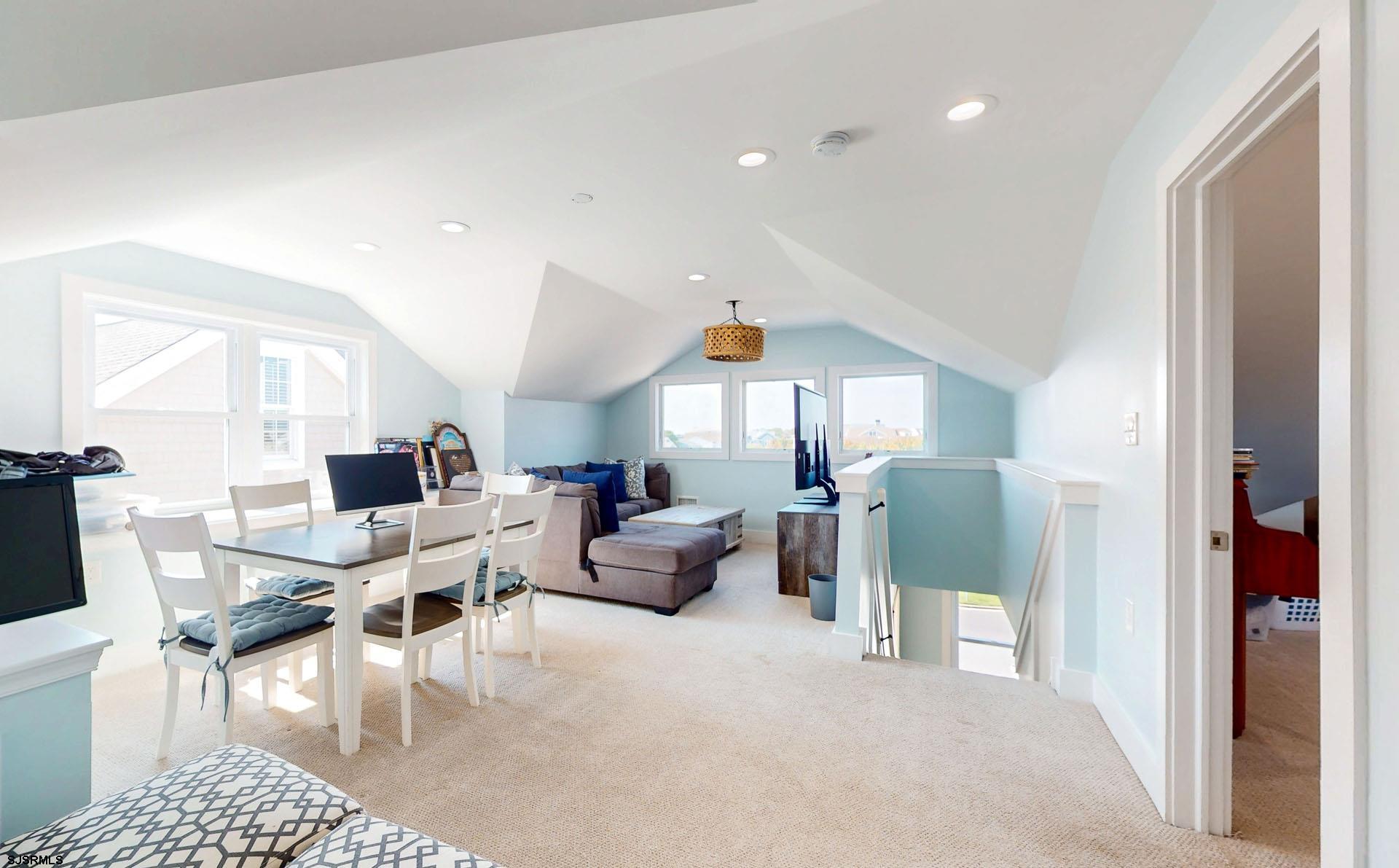 Ocean City, New Jersey 08226, United States, 6 Bedrooms Bedrooms, ,5 BathroomsBathrooms,Residential,Active,214240