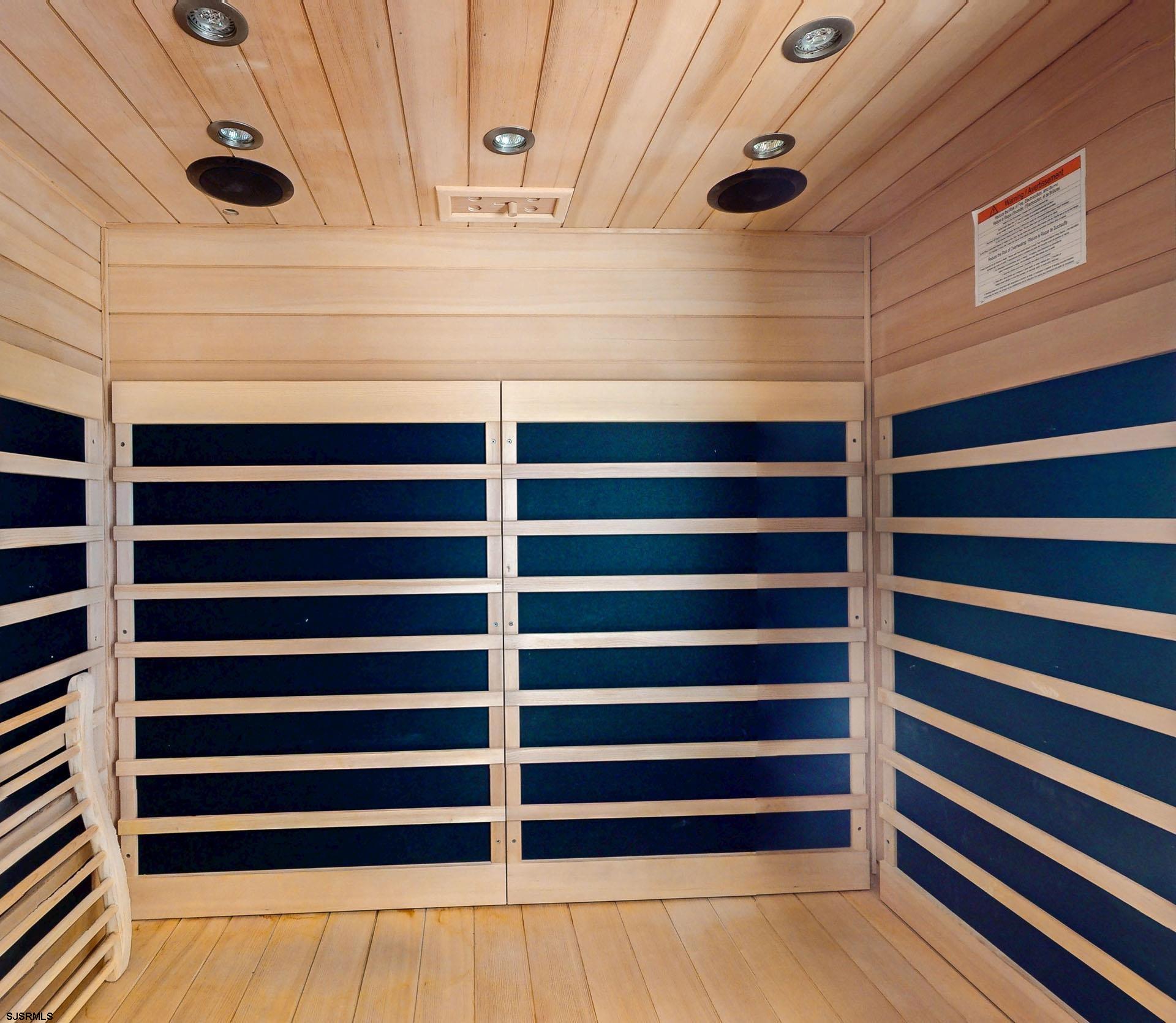 Ocean City, New Jersey 08226, United States, 6 Bedrooms Bedrooms, ,5 BathroomsBathrooms,Residential,Active,214240