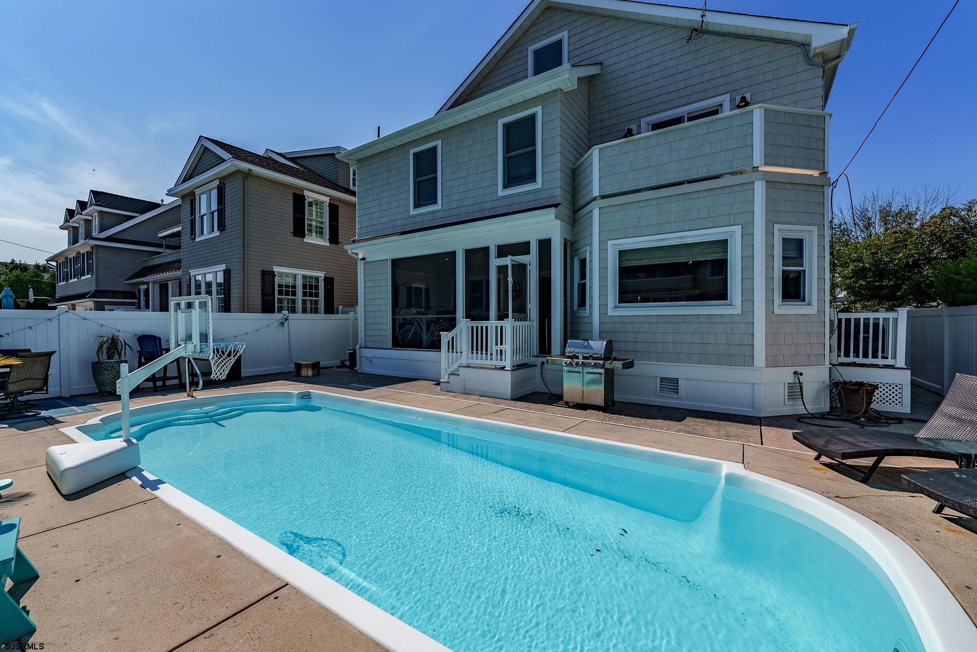 Ocean City, New Jersey 08226, United States, 6 Bedrooms Bedrooms, ,5 BathroomsBathrooms,Residential,Active,214240