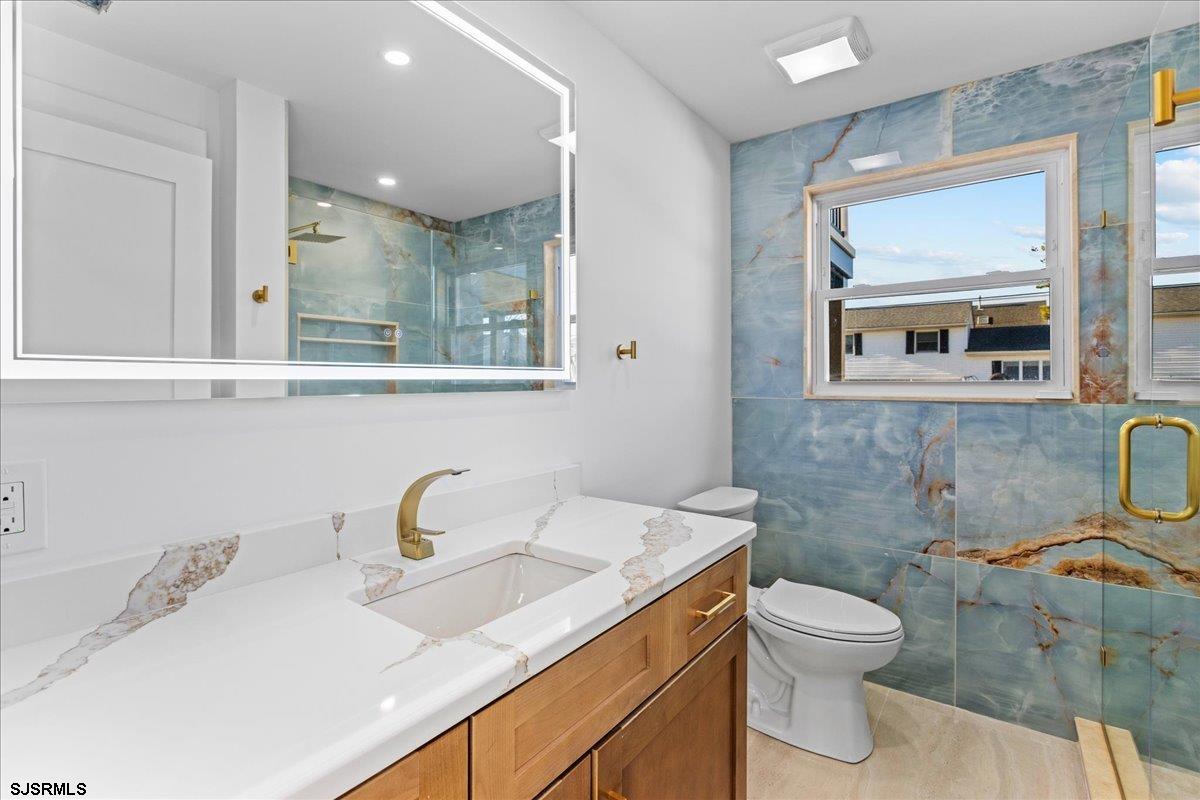 Ventnor, New Jersey 08406, United States, 5 Bedrooms Bedrooms, ,4 BathroomsBathrooms,Residential,Active,178356