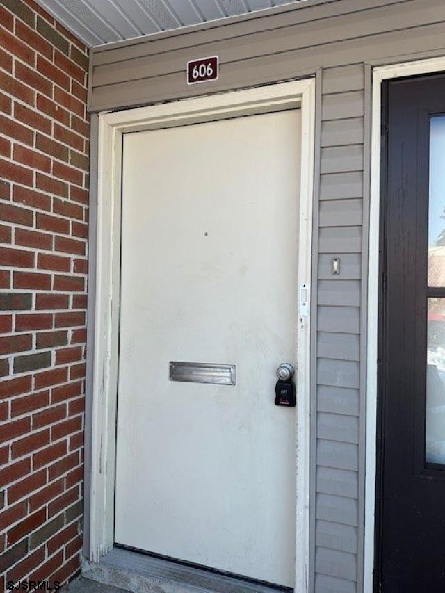 606 Alpine 606 Alpine Ct