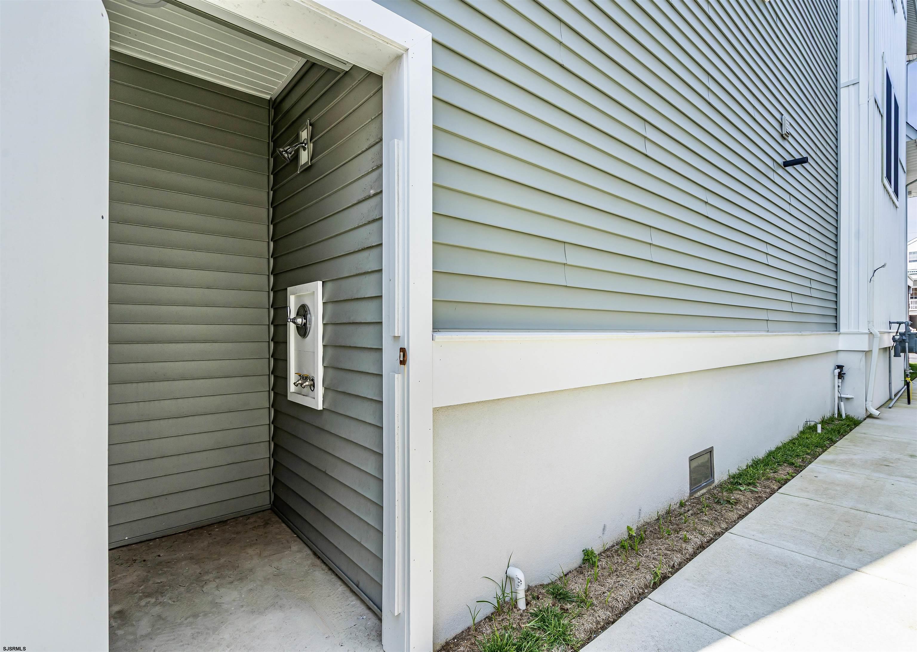 Ocean City, New Jersey 08226, United States, 5 Bedrooms Bedrooms, ,5 BathroomsBathrooms,Residential,Active,190998