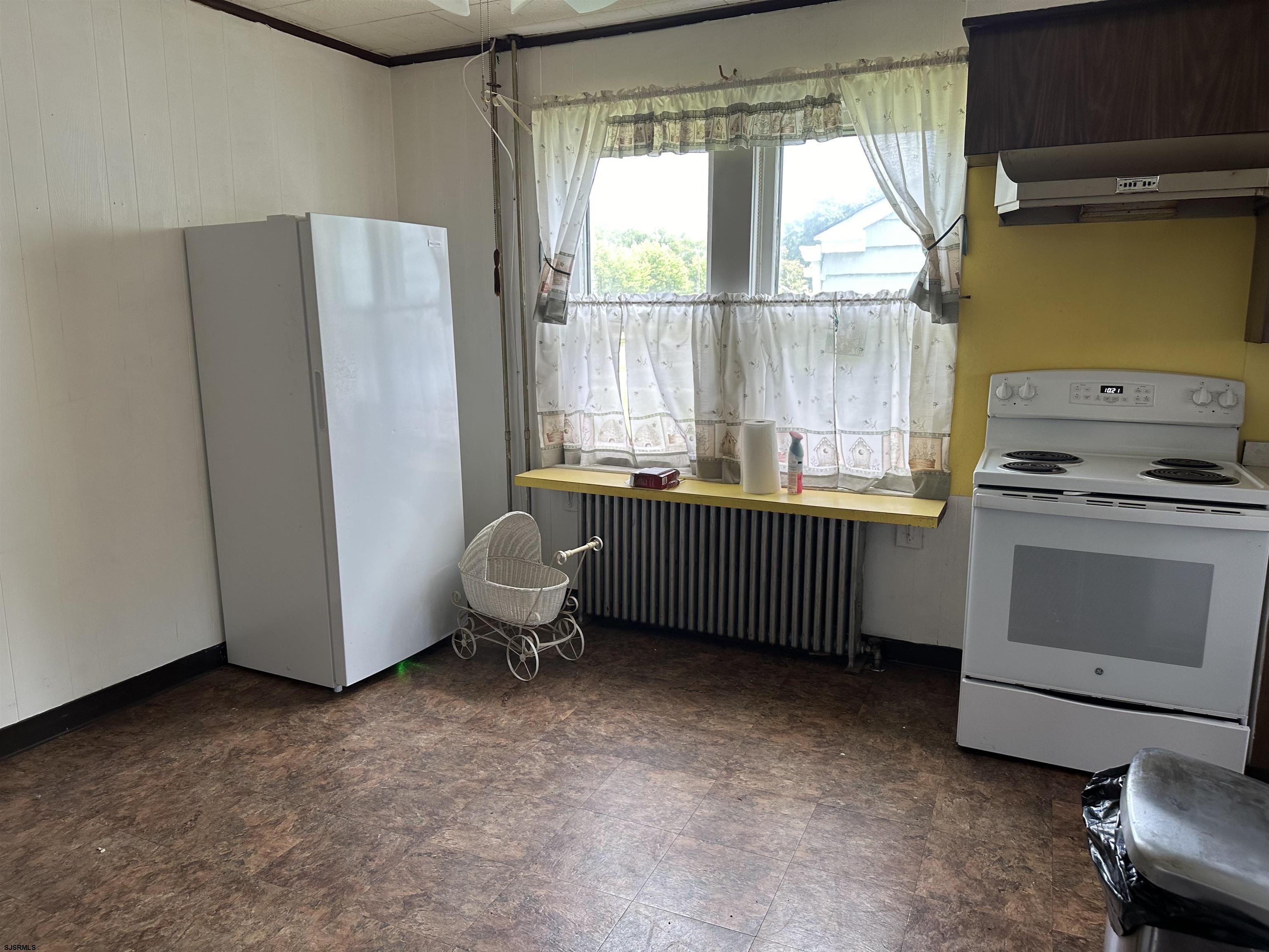 Egg Harbor City, New Jersey 08215, United States, 3 Bedrooms Bedrooms, ,2 BathroomsBathrooms,Residential,Active,166826