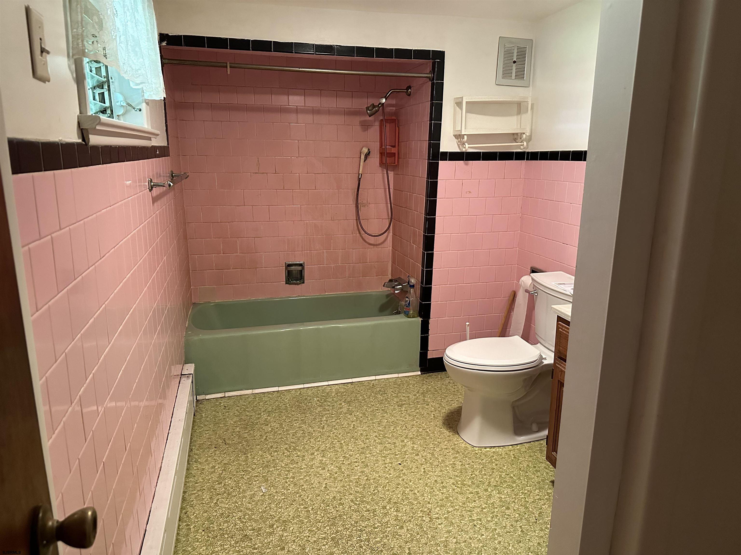 Egg Harbor City, New Jersey 08215, United States, 3 Bedrooms Bedrooms, ,2 BathroomsBathrooms,Residential,Active,166826