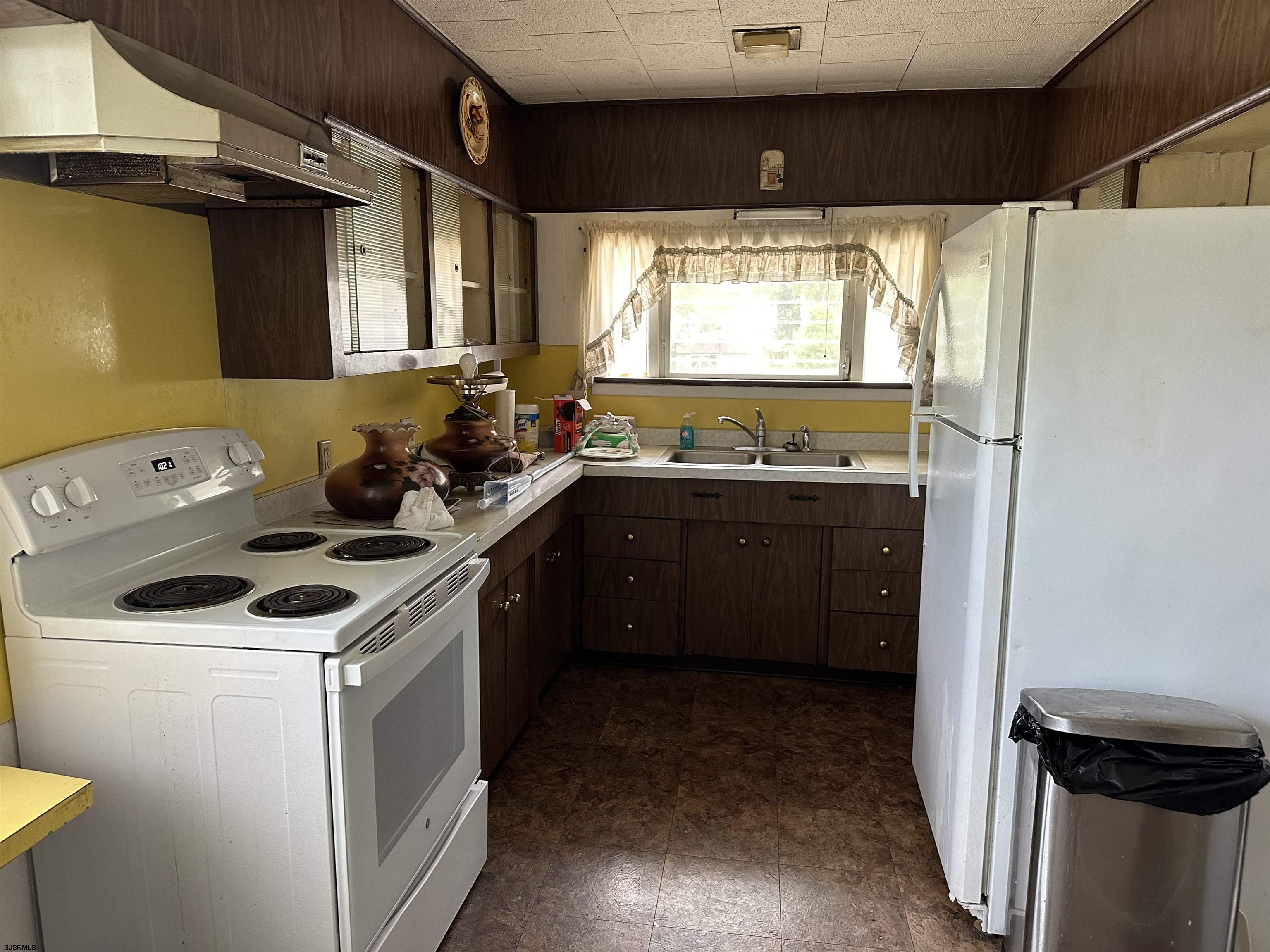 Egg Harbor City, New Jersey 08215, United States, 3 Bedrooms Bedrooms, ,2 BathroomsBathrooms,Residential,Active,166826